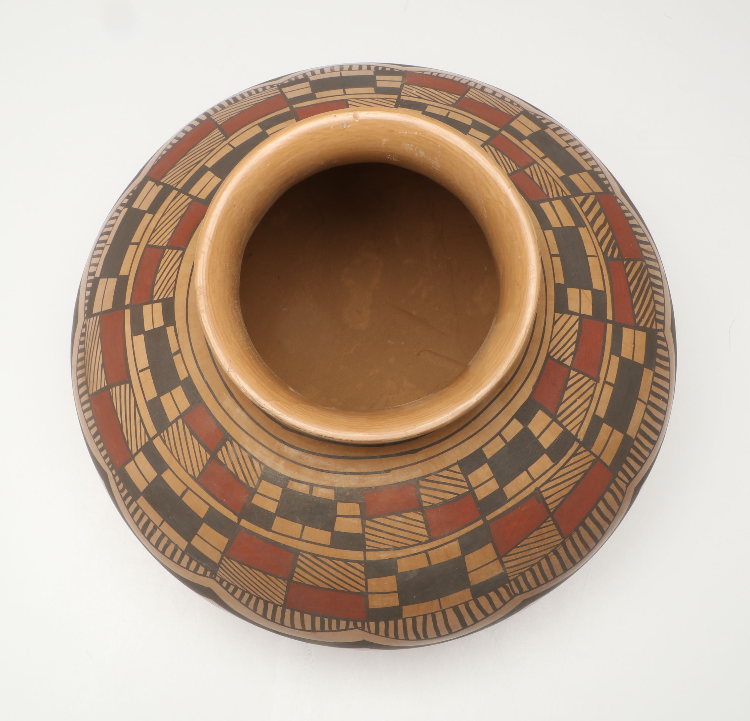 Mexican Mata Ortiz Style Hand Thrown Ceramic Pots