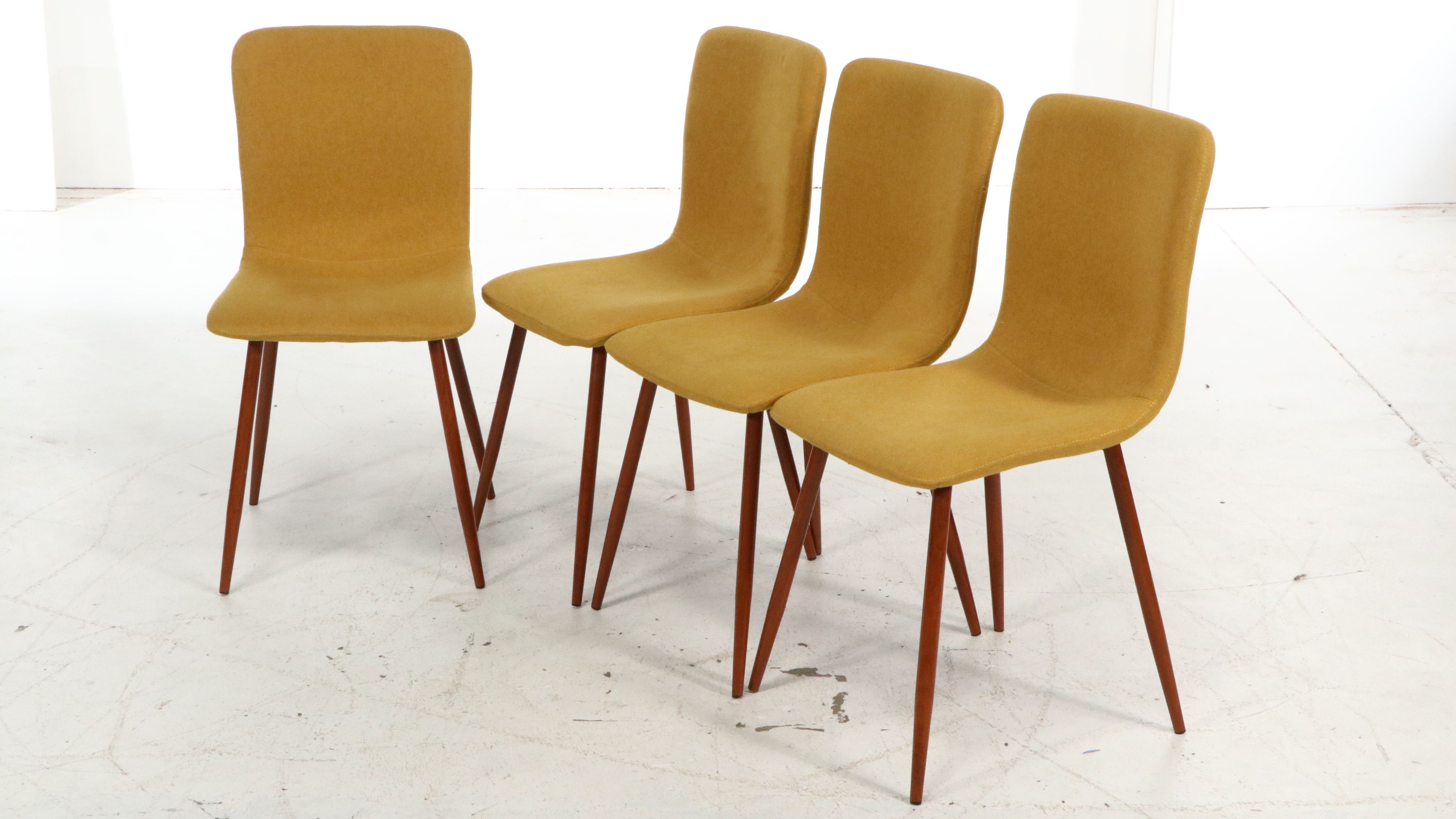 Five Piece Mid Century Modern Style Dining Set with Jofran Inc. "Kura" Table