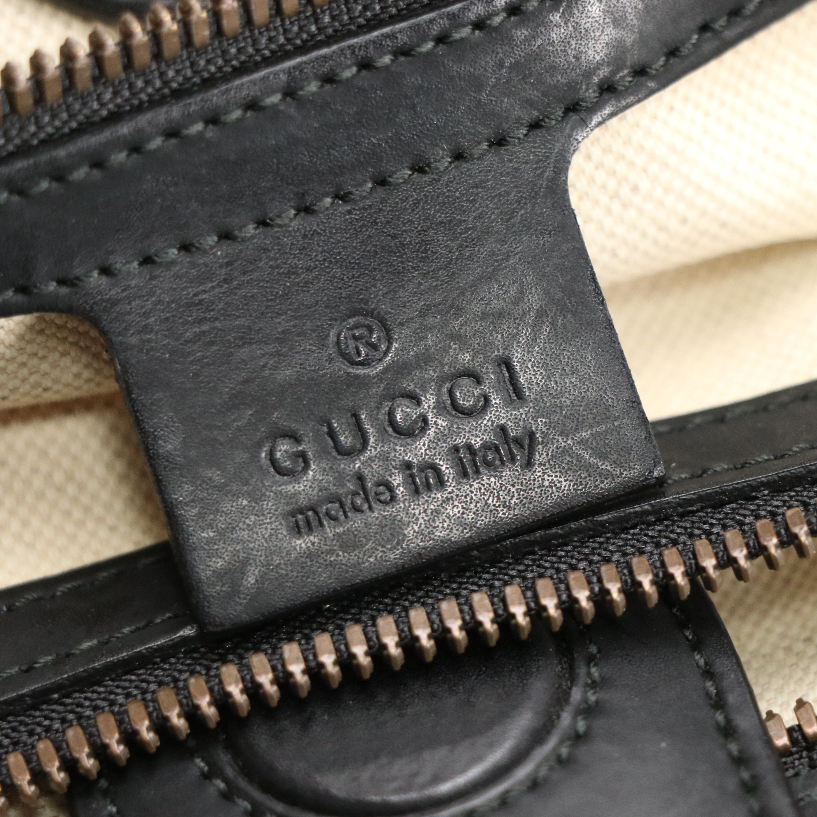 Gucci Wolf XXV Hollywood GG Supreme Canvas and Black Leather Two-Way Tote Bag