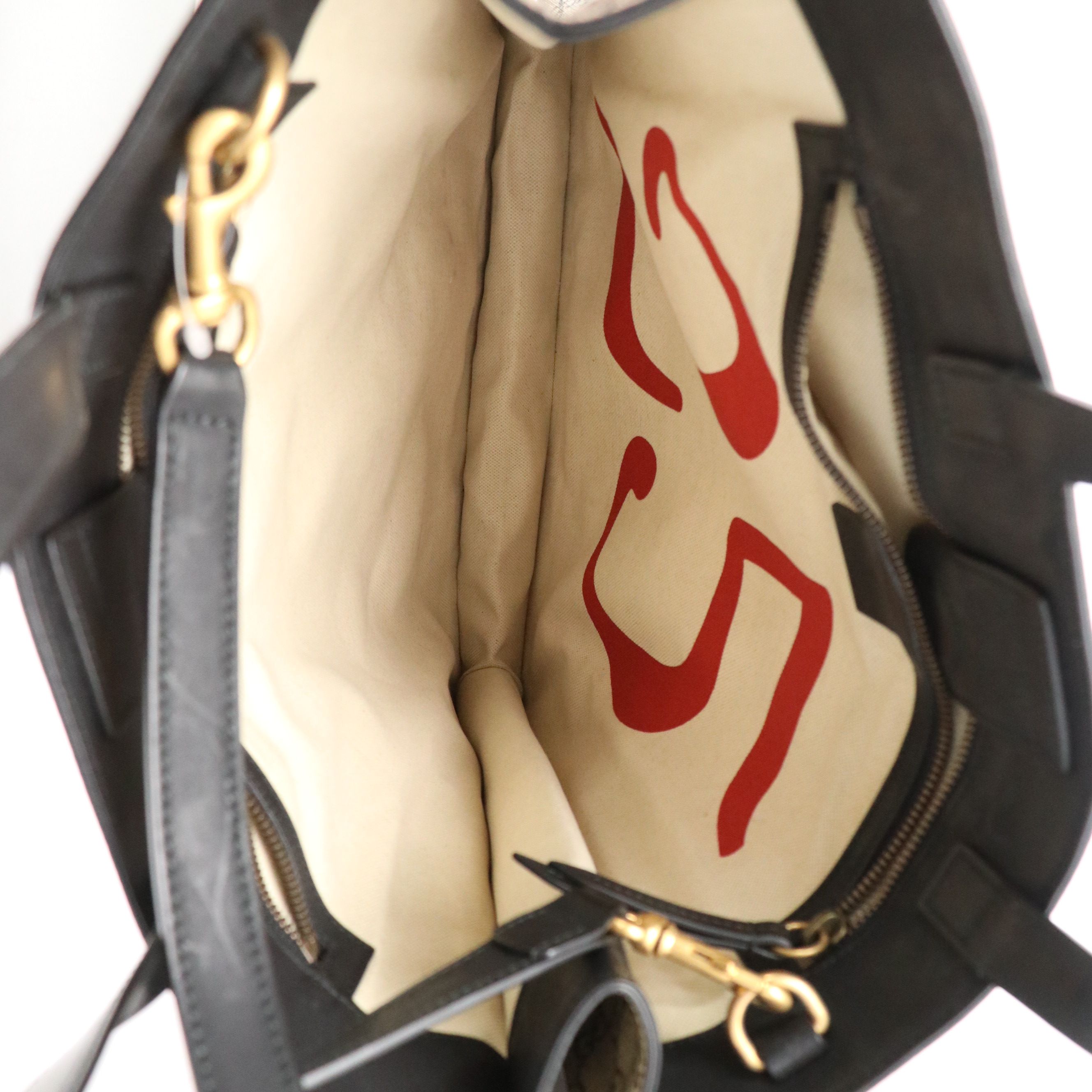 Gucci Wolf XXV Hollywood GG Supreme Canvas and Black Leather Two-Way Tote Bag