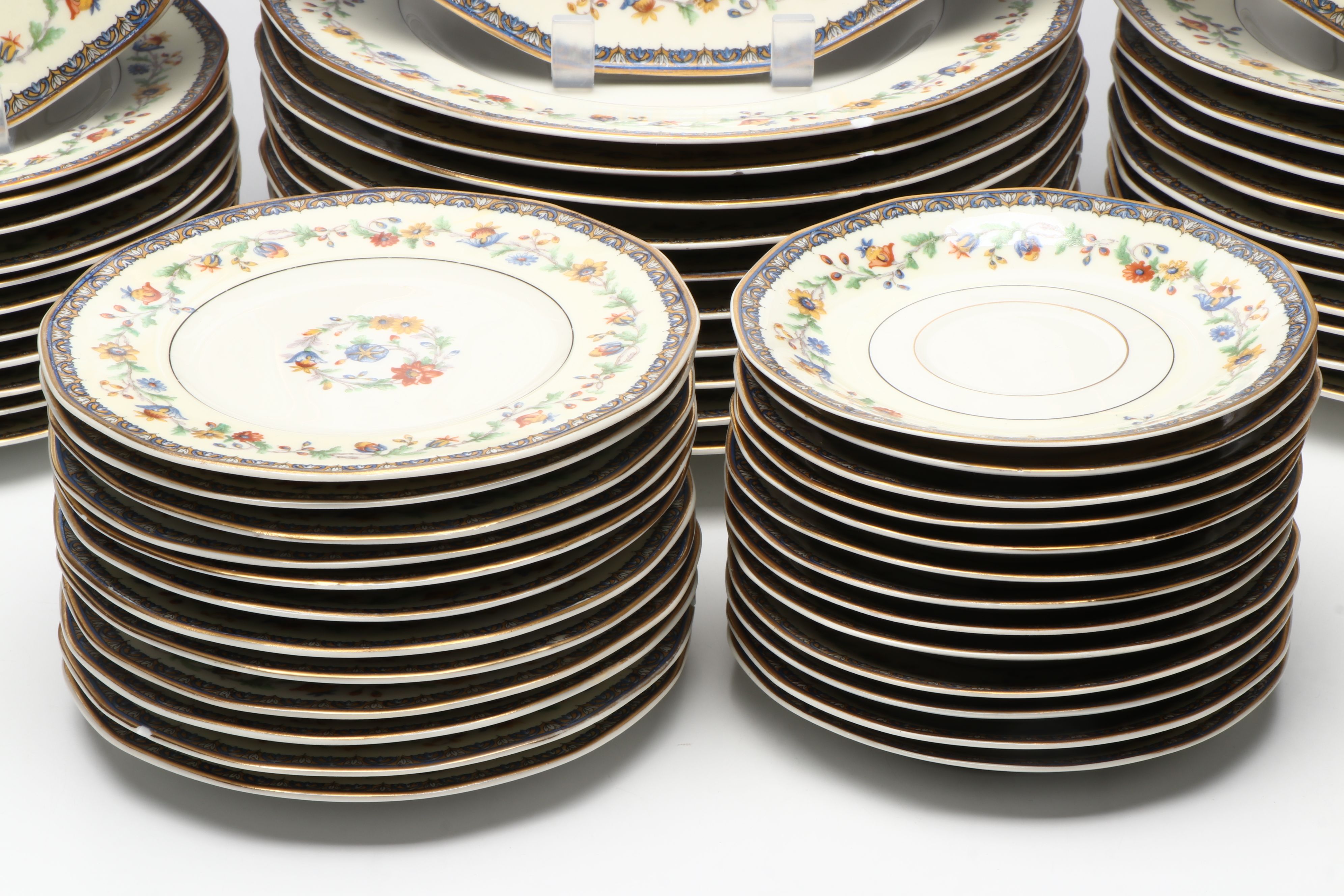 Theodore Haviland "Chateaudun" Porcelain Dinnerware