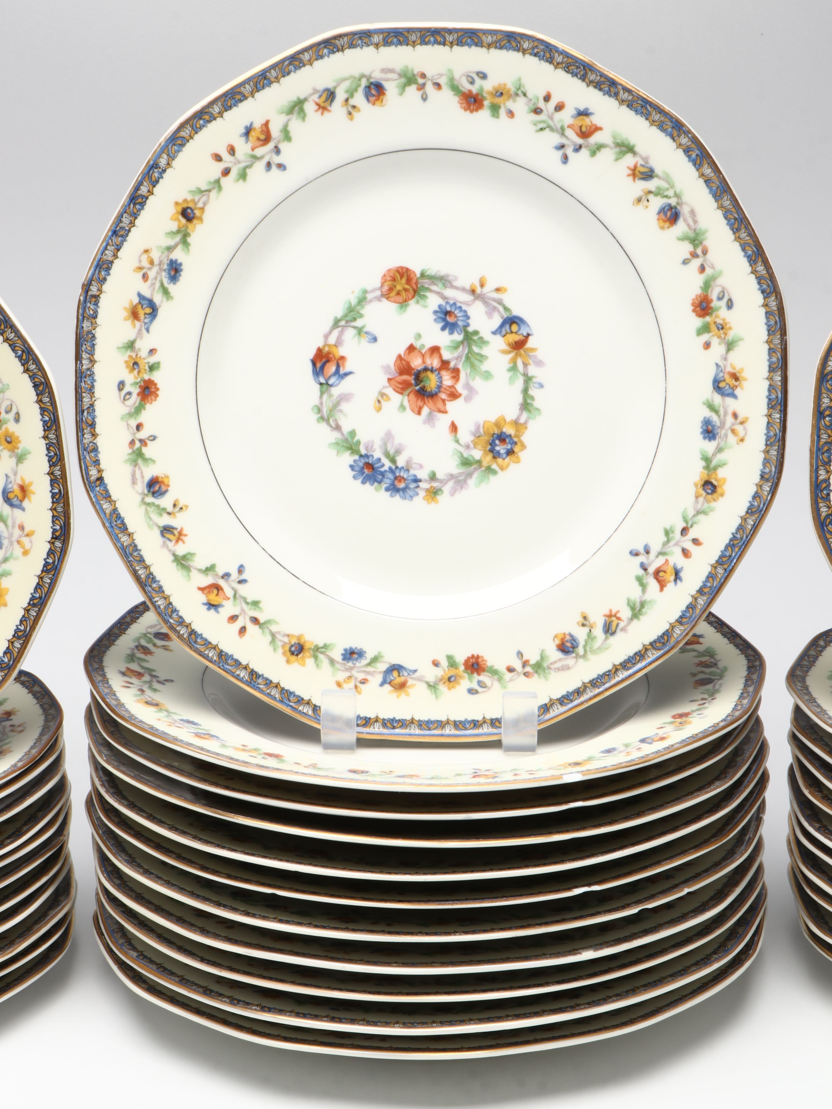 Theodore Haviland "Chateaudun" Porcelain Dinnerware