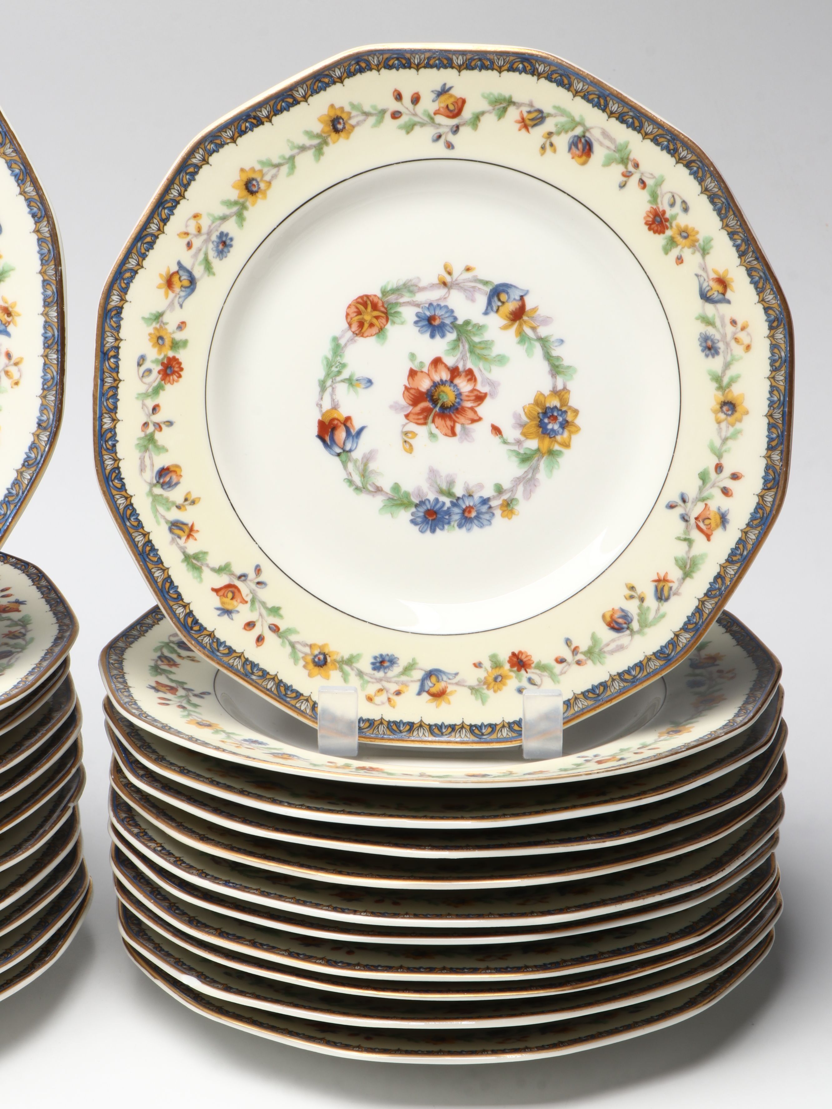 Theodore Haviland "Chateaudun" Porcelain Dinnerware