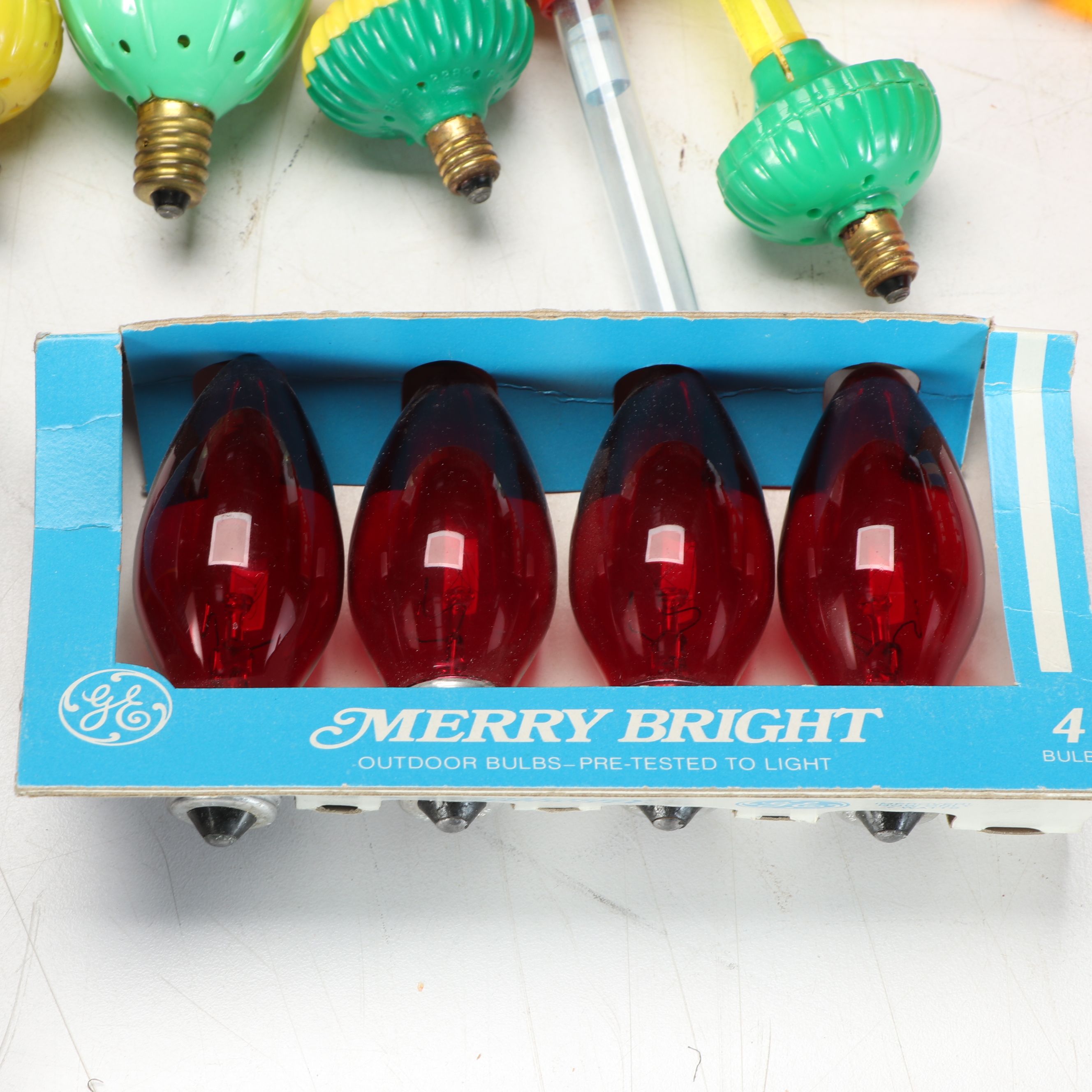 Noma and Other "Bubble-Lites" with G.E. "Merry Bright" Christmas Lights