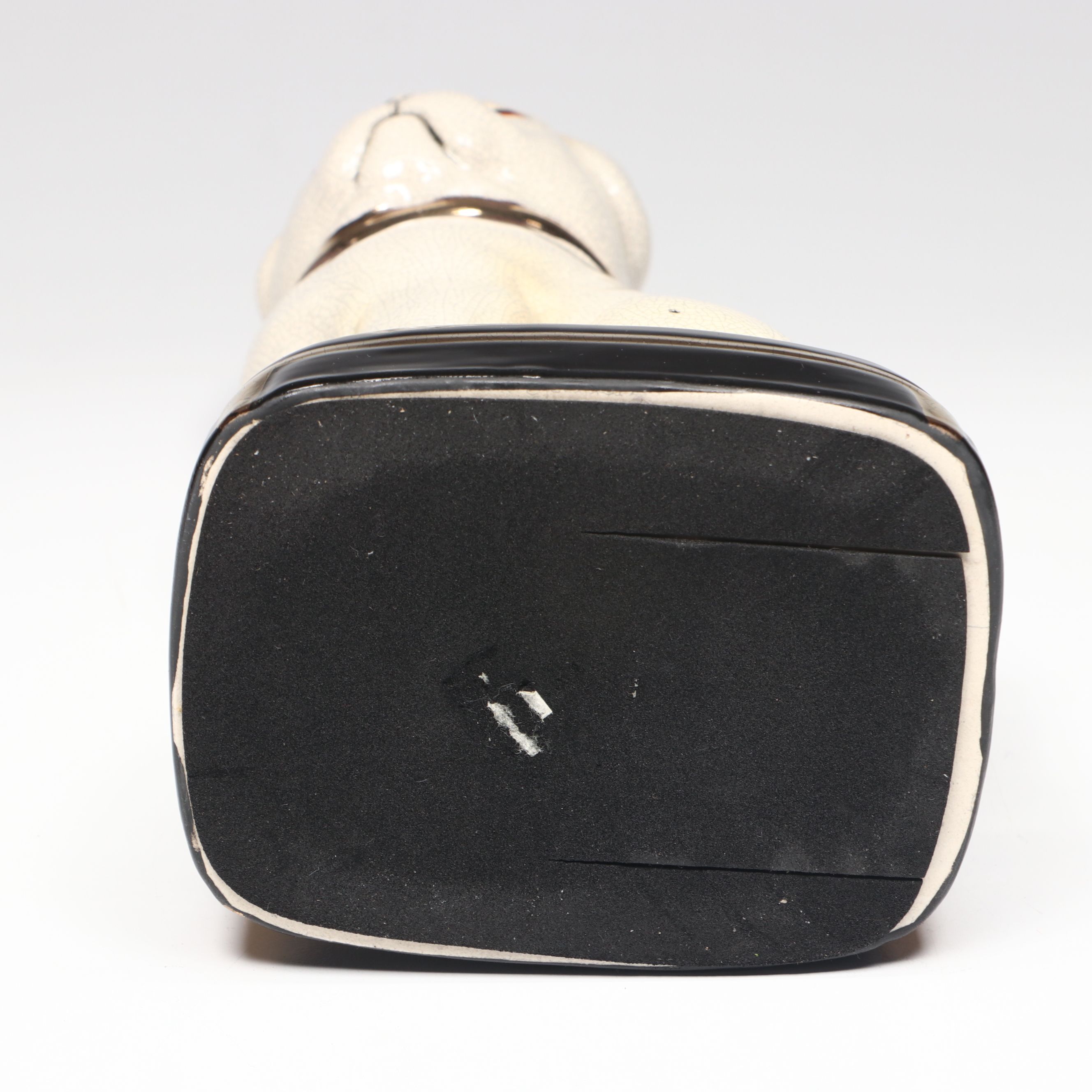 Japanese Takahashi Ceramic Pugs with Lacquered Shell Pattern Letter Holder