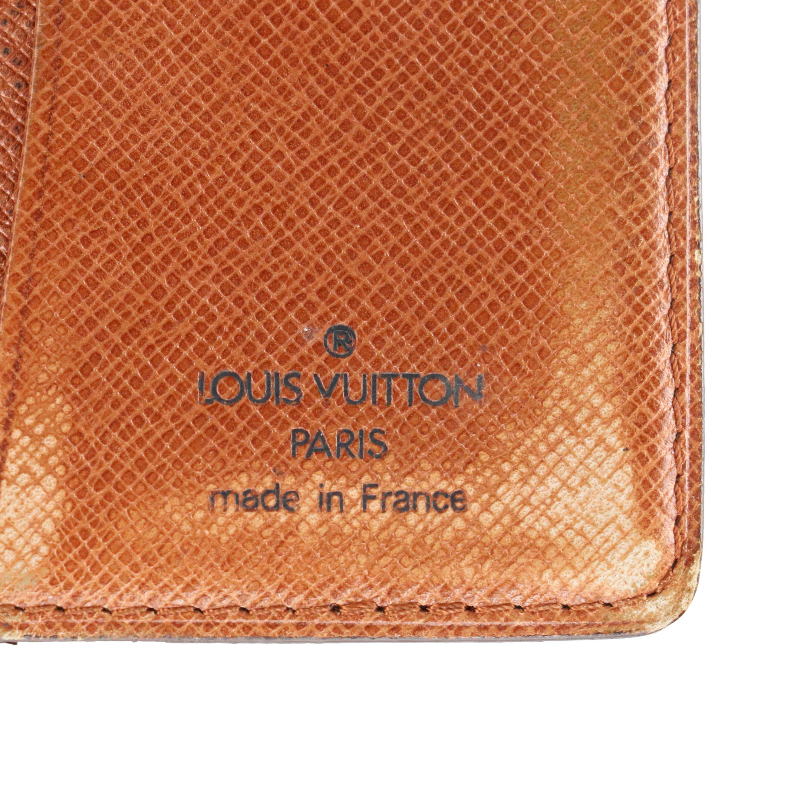 Louis Vuitton Card Holder in Monogram Canvas