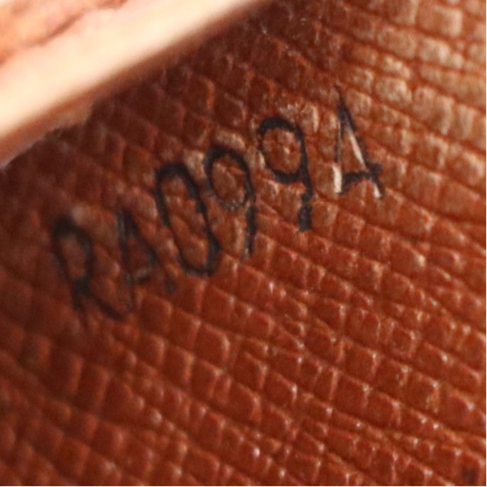 Louis Vuitton Card Holder in Monogram Canvas