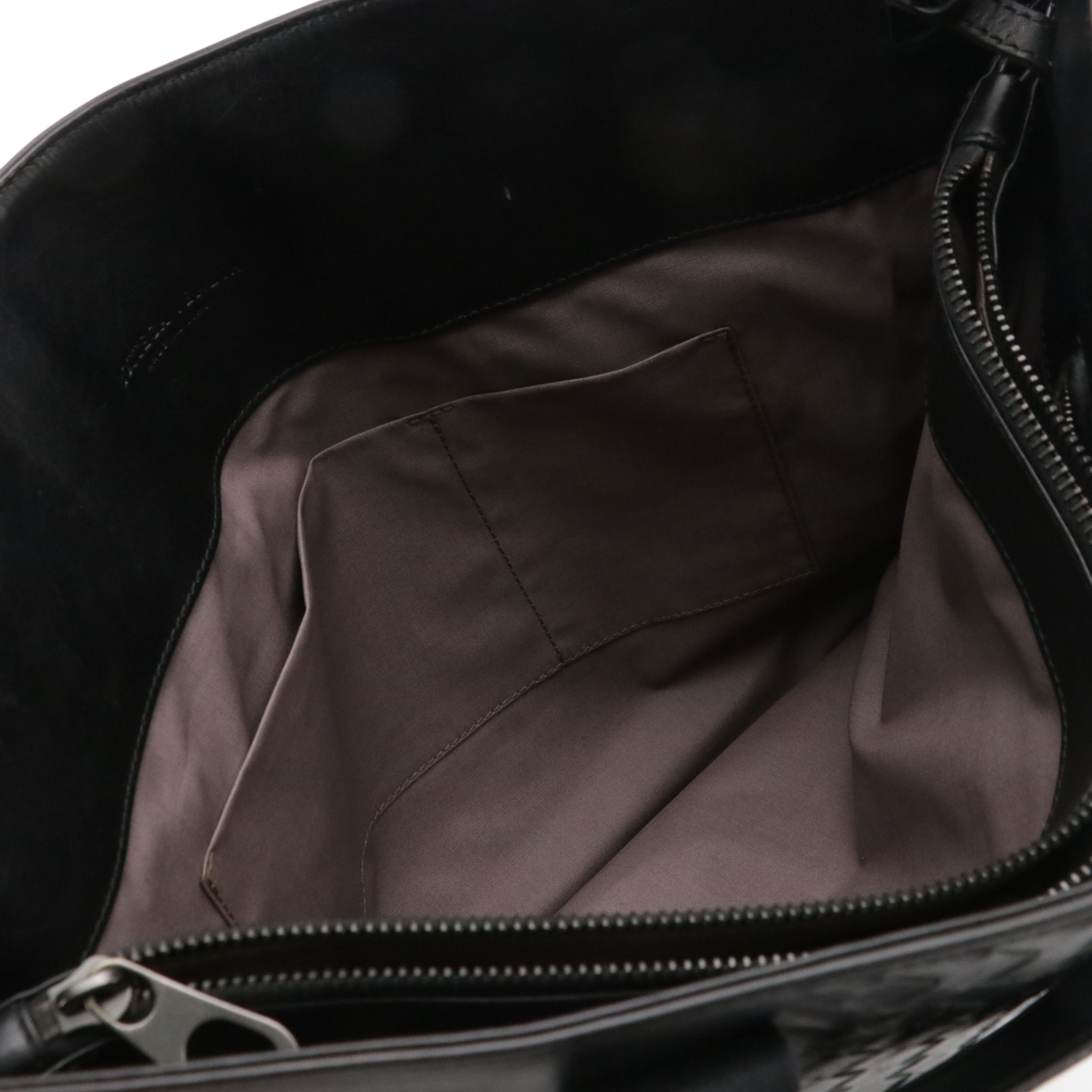 Bottega Veneta Two-Way Business Bag in Black Intrecciato and Calfskin Leather