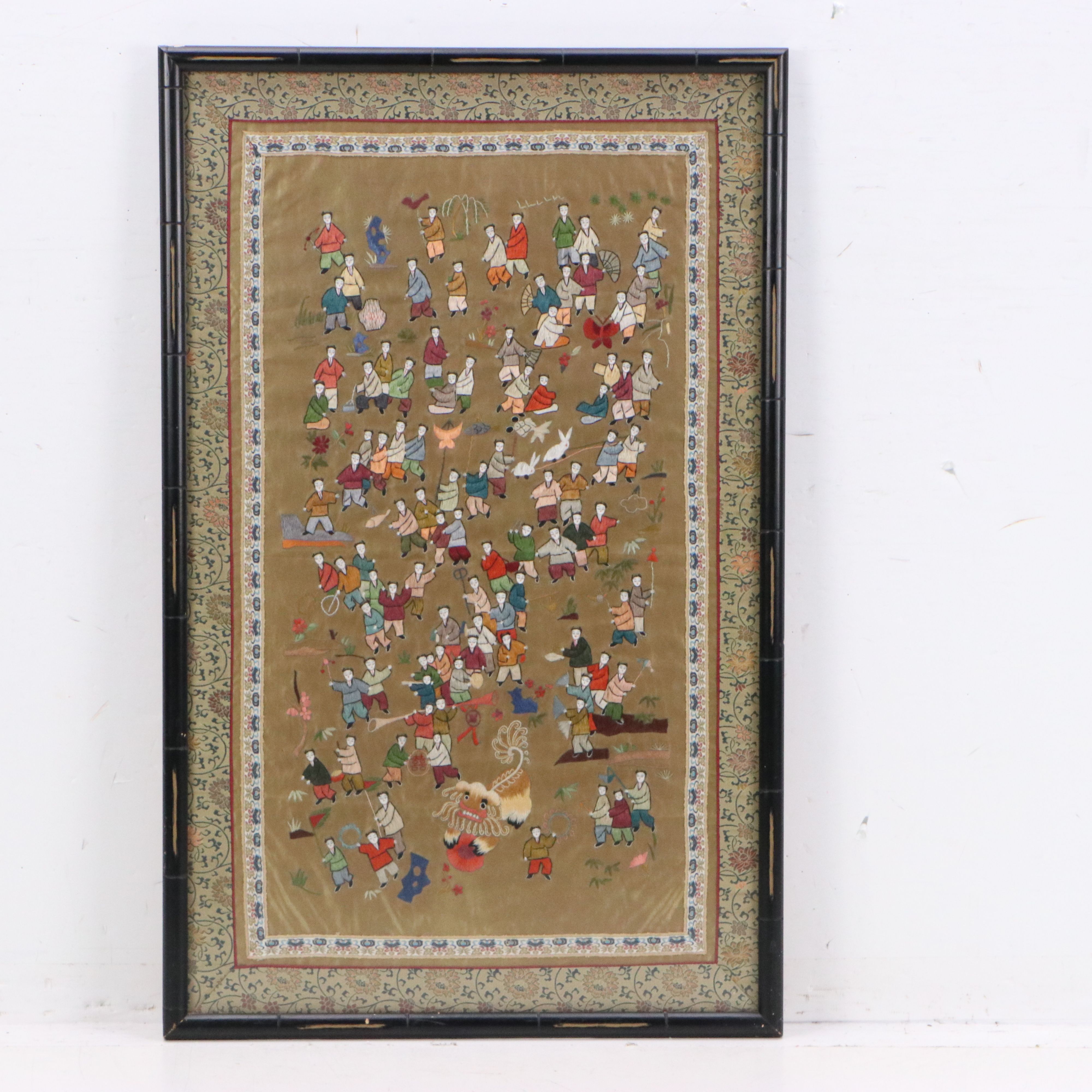 Chinese Embroidered Silk Panel "100 Children," Late 20th to Early 21st Century