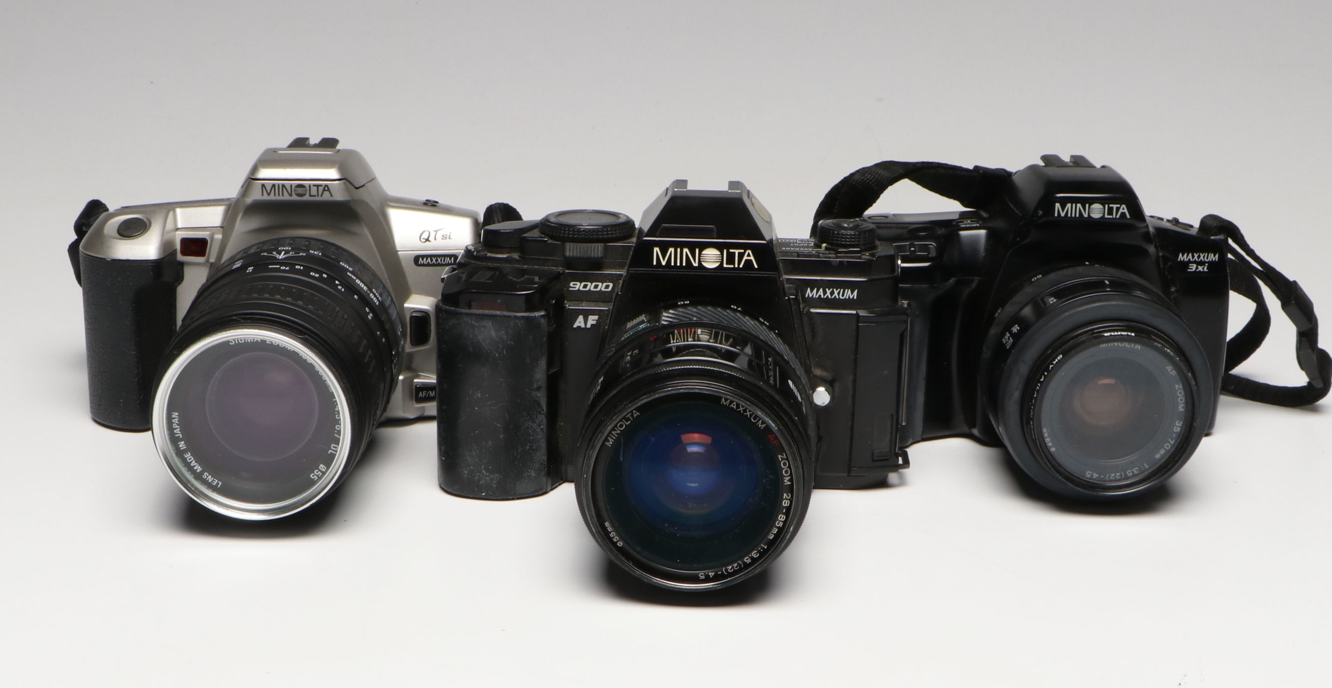 Minolta Maxxum 35mm SLR Film Cameras, Late 20th Century