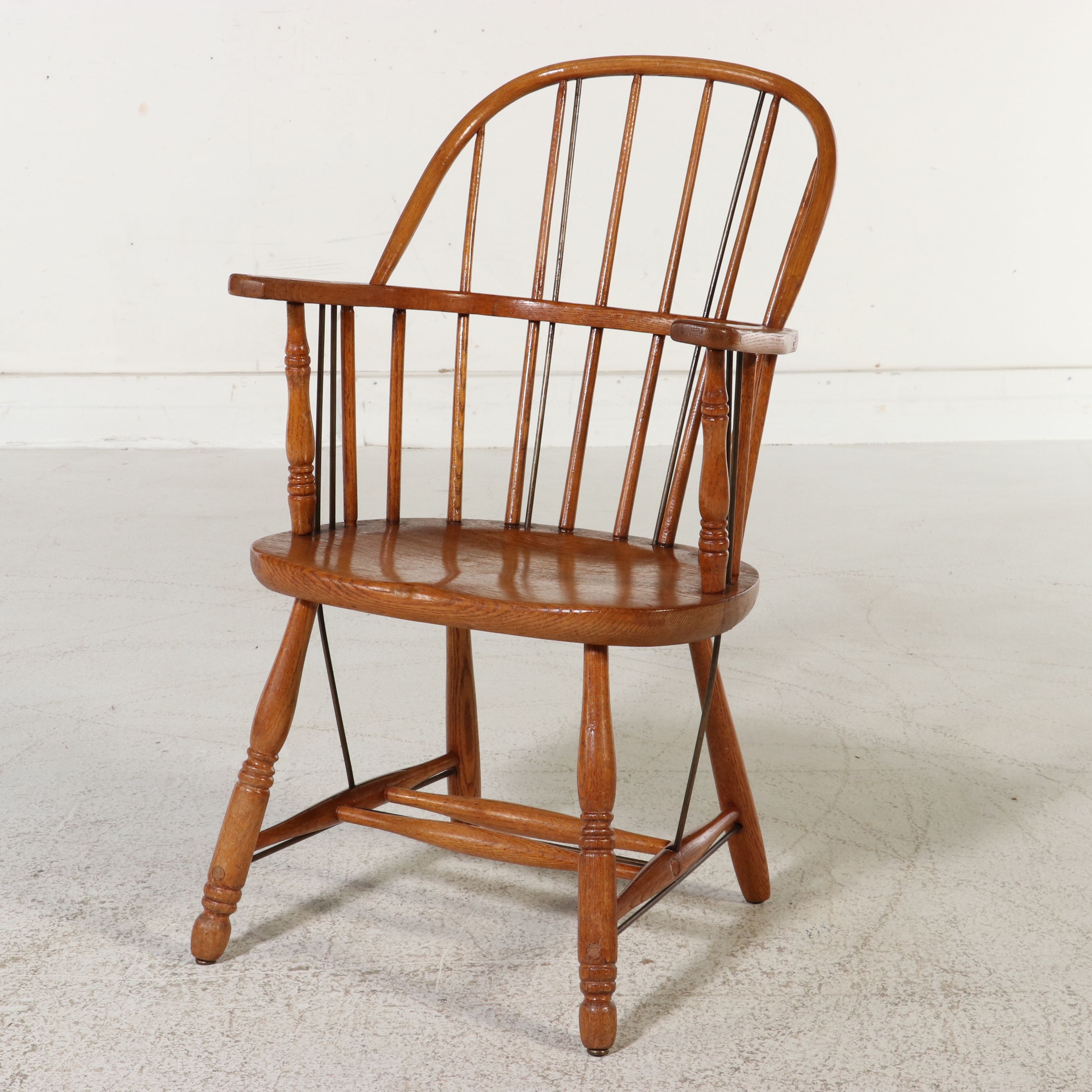 Pair of American Colonial Revival Oak Windsor Armchairs, 20th Century