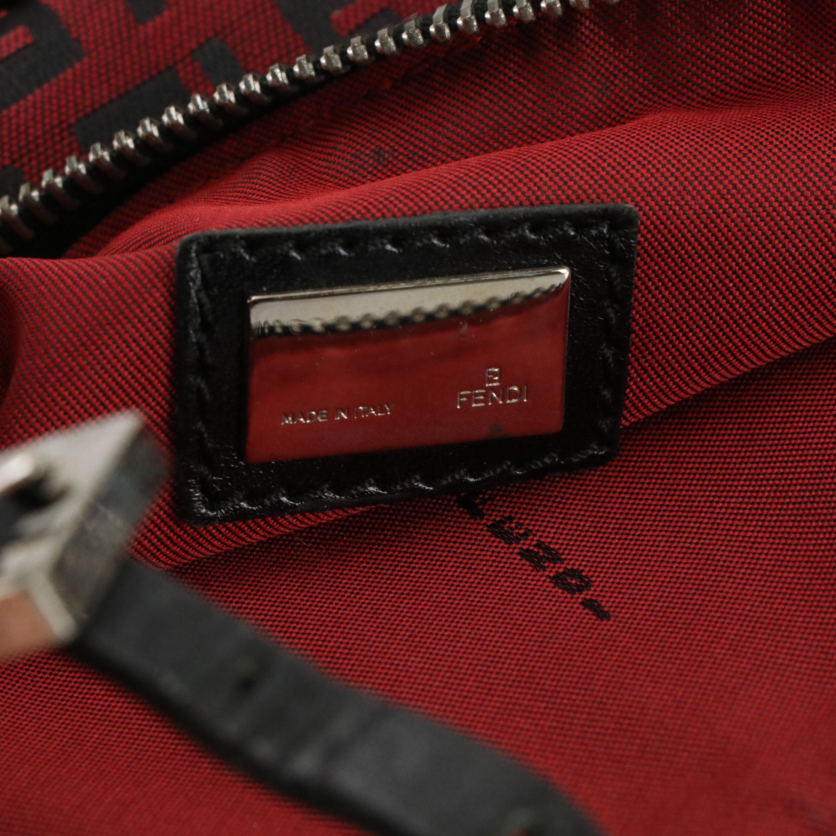 Fendi Boat Pochette Shoulder Bag in Red Zucchino Canvas and Black Leather