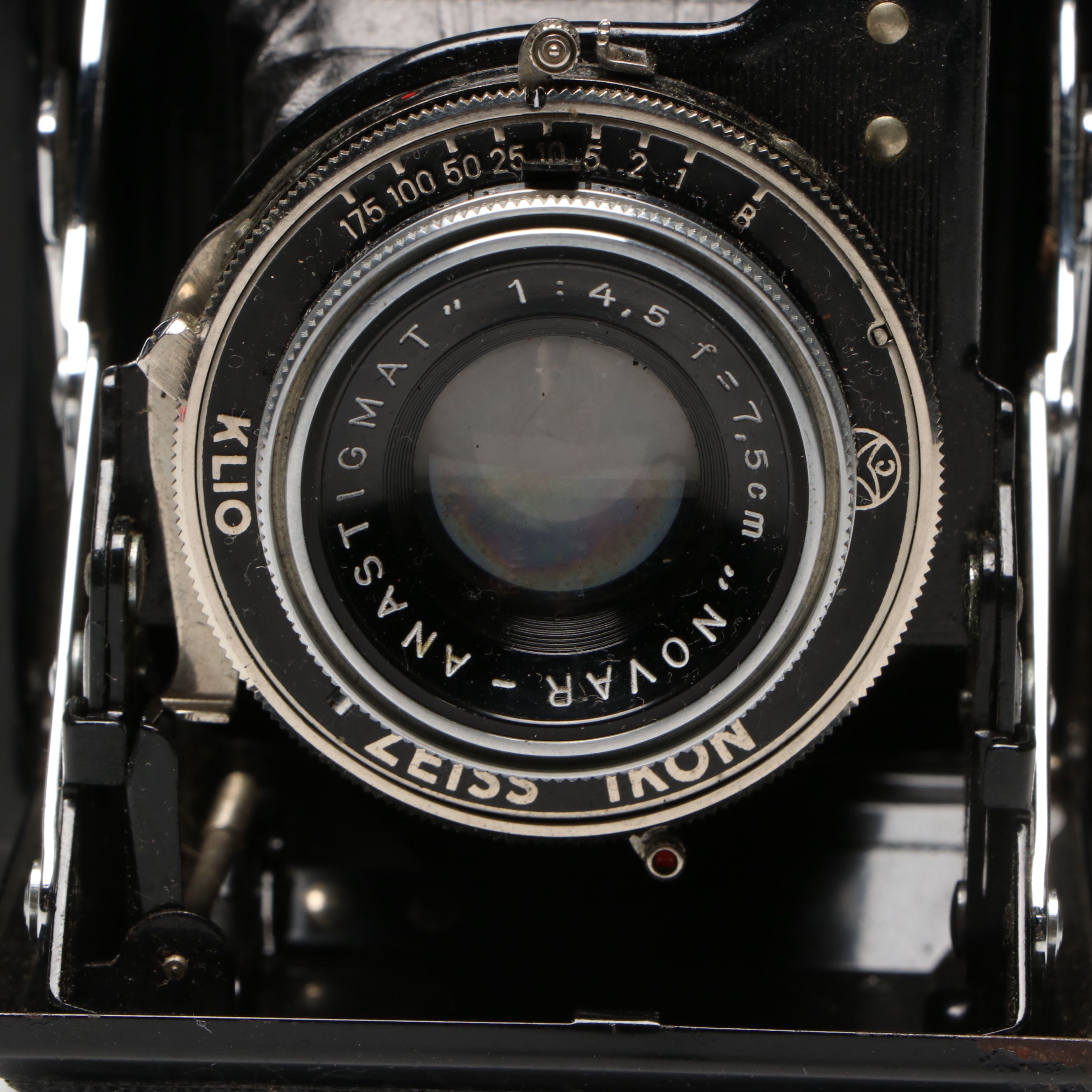 Zeiss Ikon Ikonta, Konica Pearl III and More Mid-20th Century Cameras