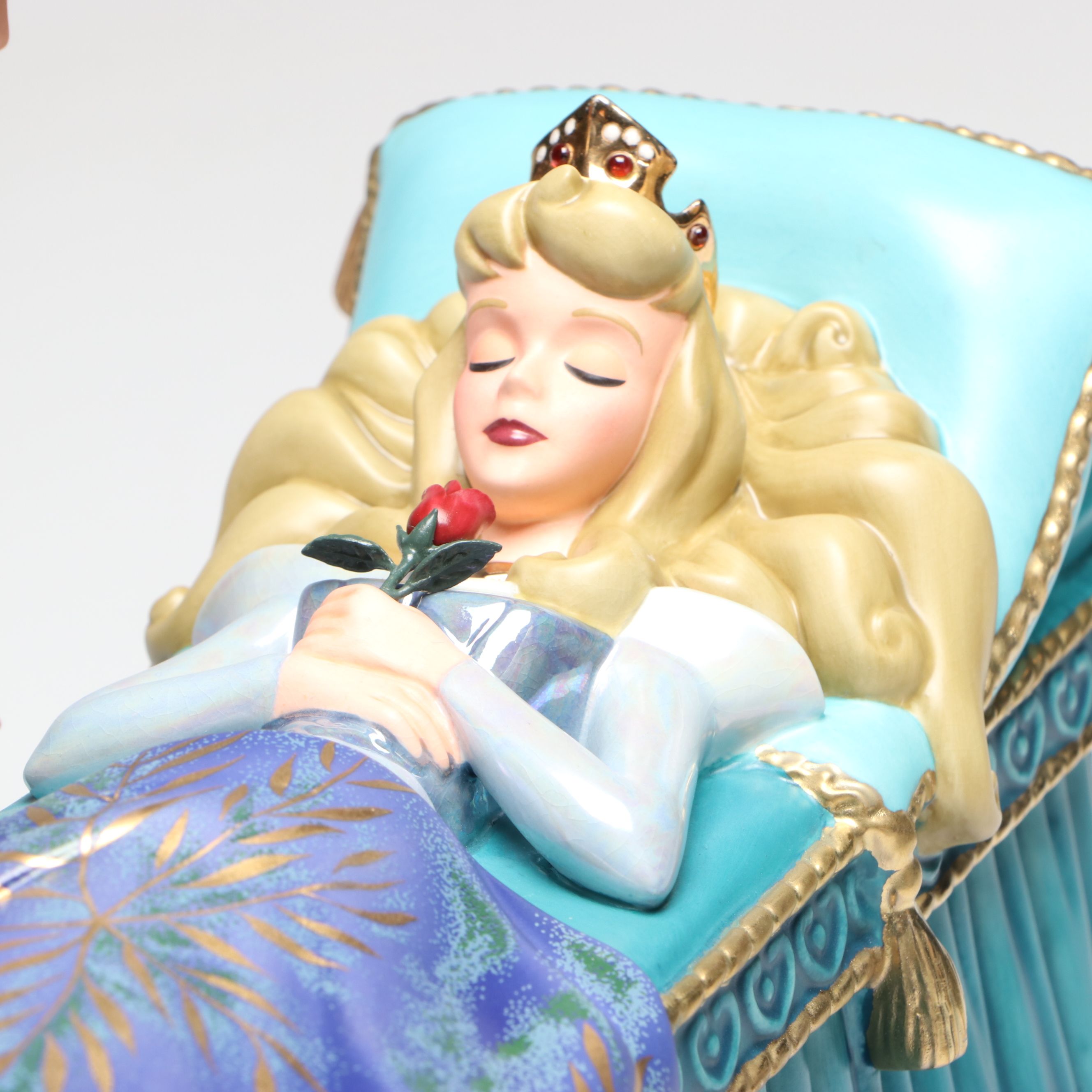 Walt Disney Classics Collection "Love's First Kiss" Figural Scene