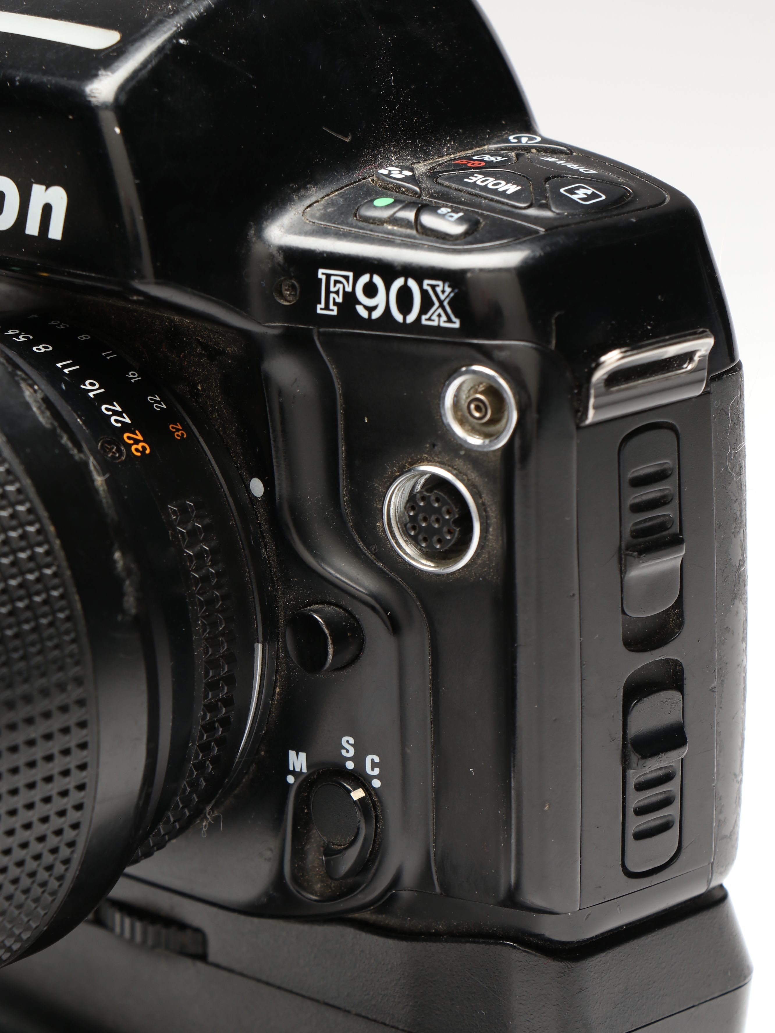 Nikon MB-D100 and Other Digital Cameras