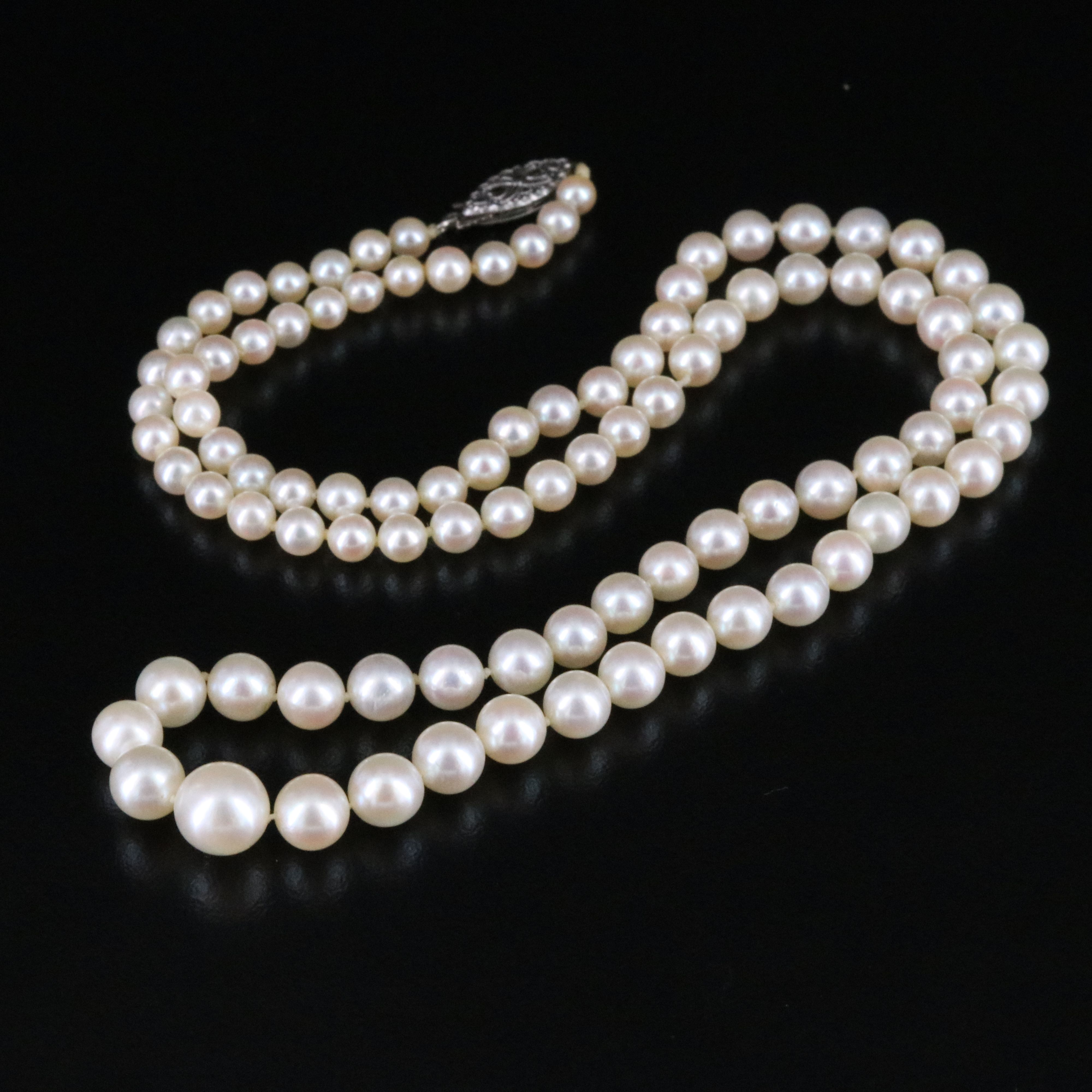 10K Graduated Pearl Necklace