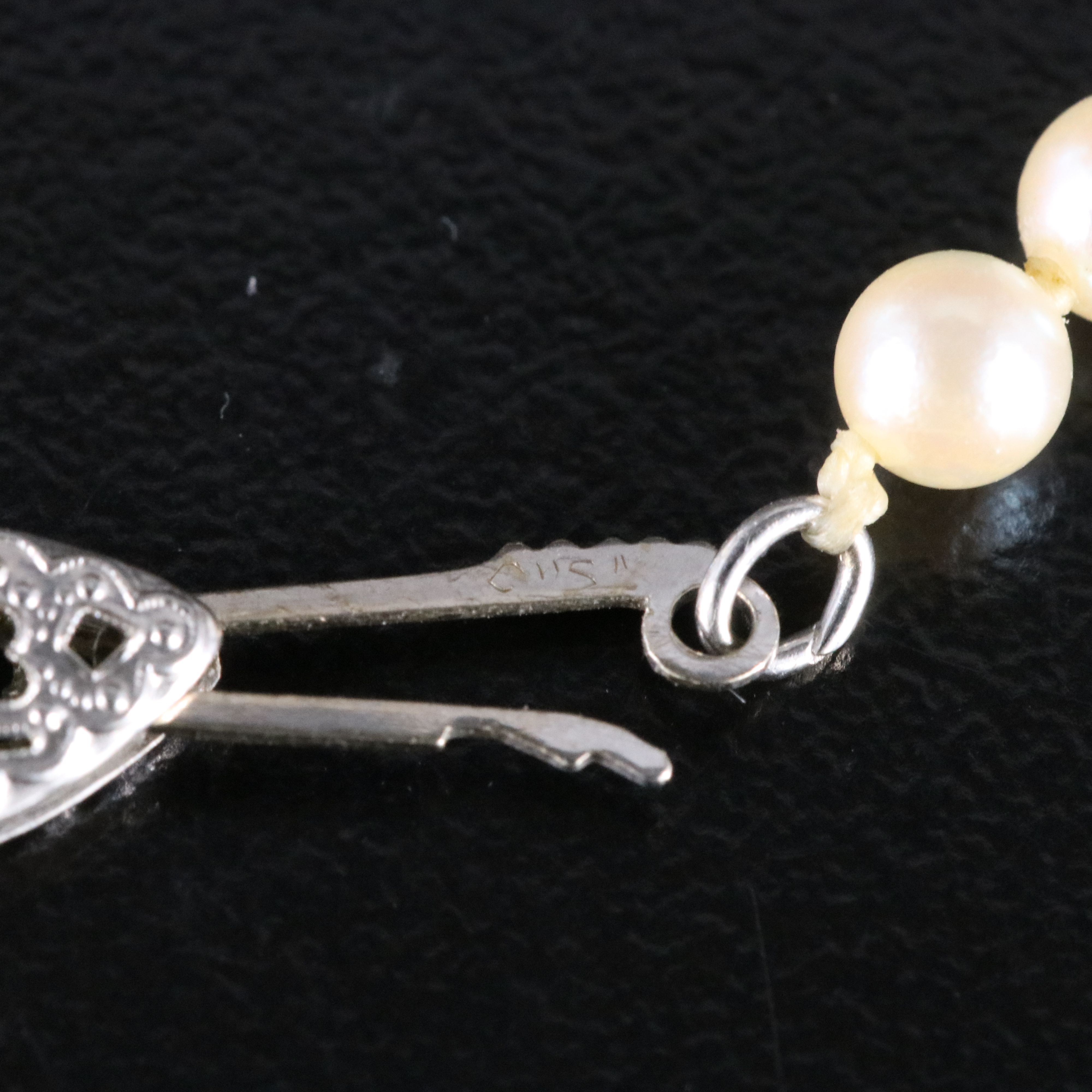 10K Graduated Pearl Necklace