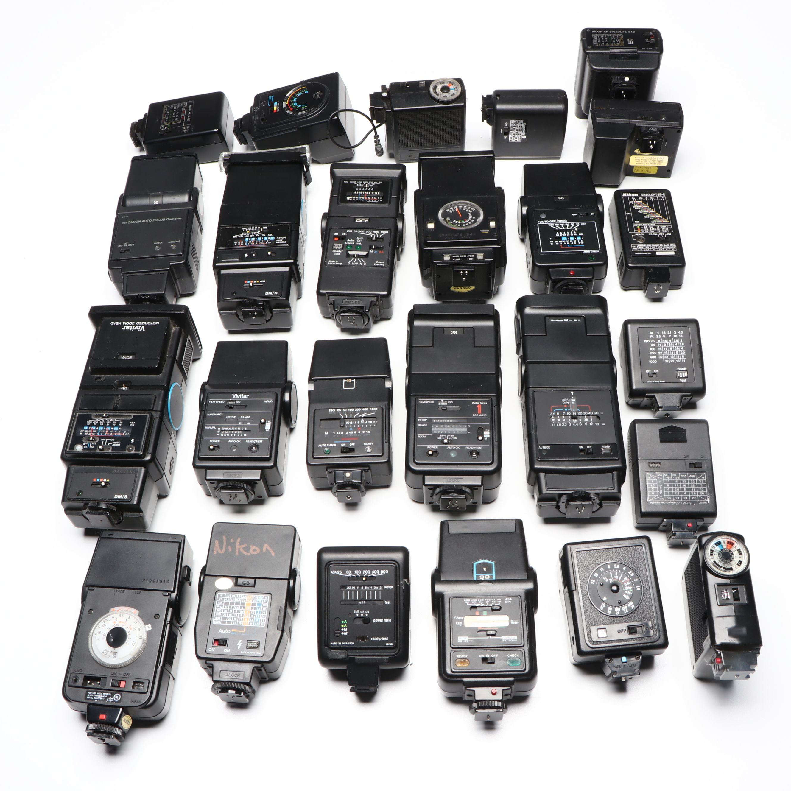 Vivitar, Minolta, Sunpak and More Auto Thyristor with Other Camera Flashes