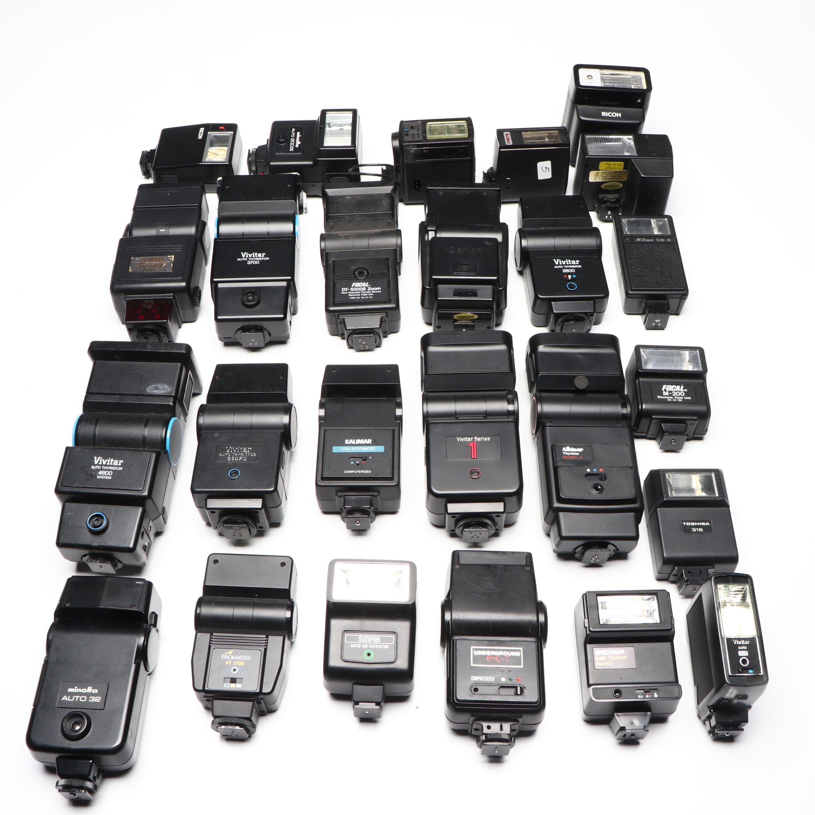 Vivitar, Minolta, Sunpak and More Auto Thyristor with Other Camera Flashes