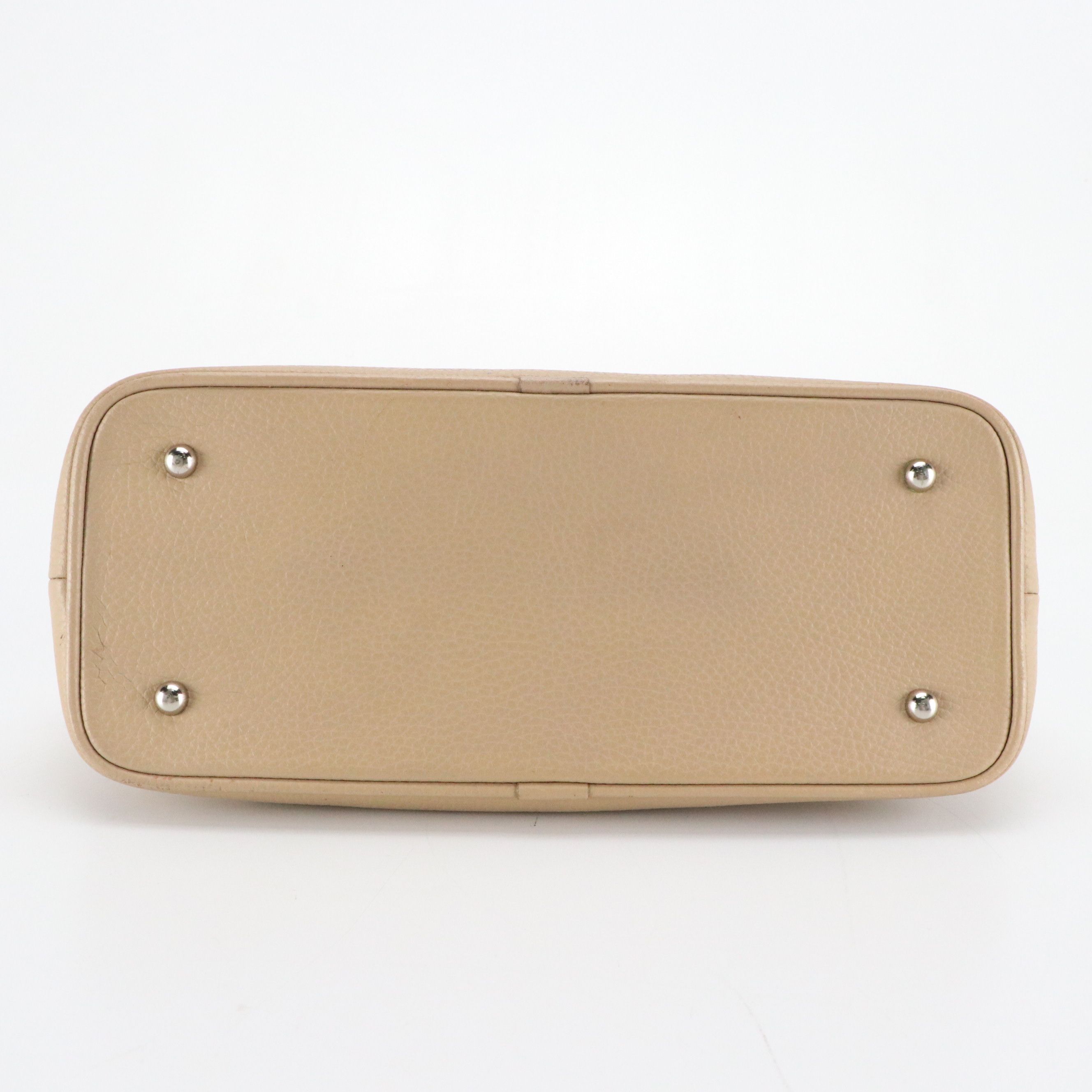 Burberry Hobo Shoulder Bag in Tan Grained Leather