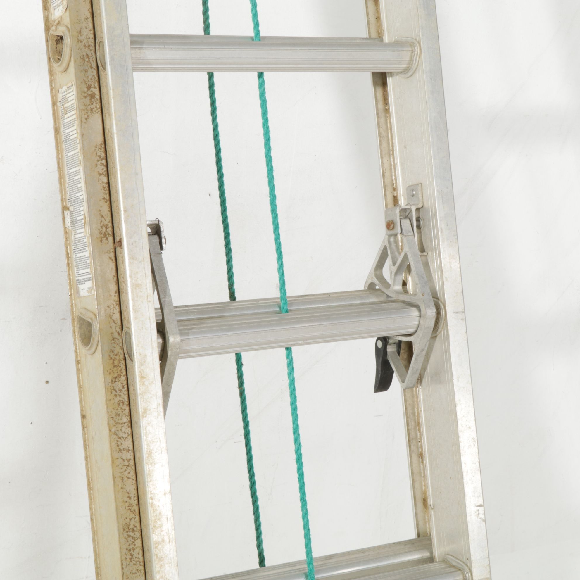 Werner Aluminum Model D1220-2 Extension Ladder