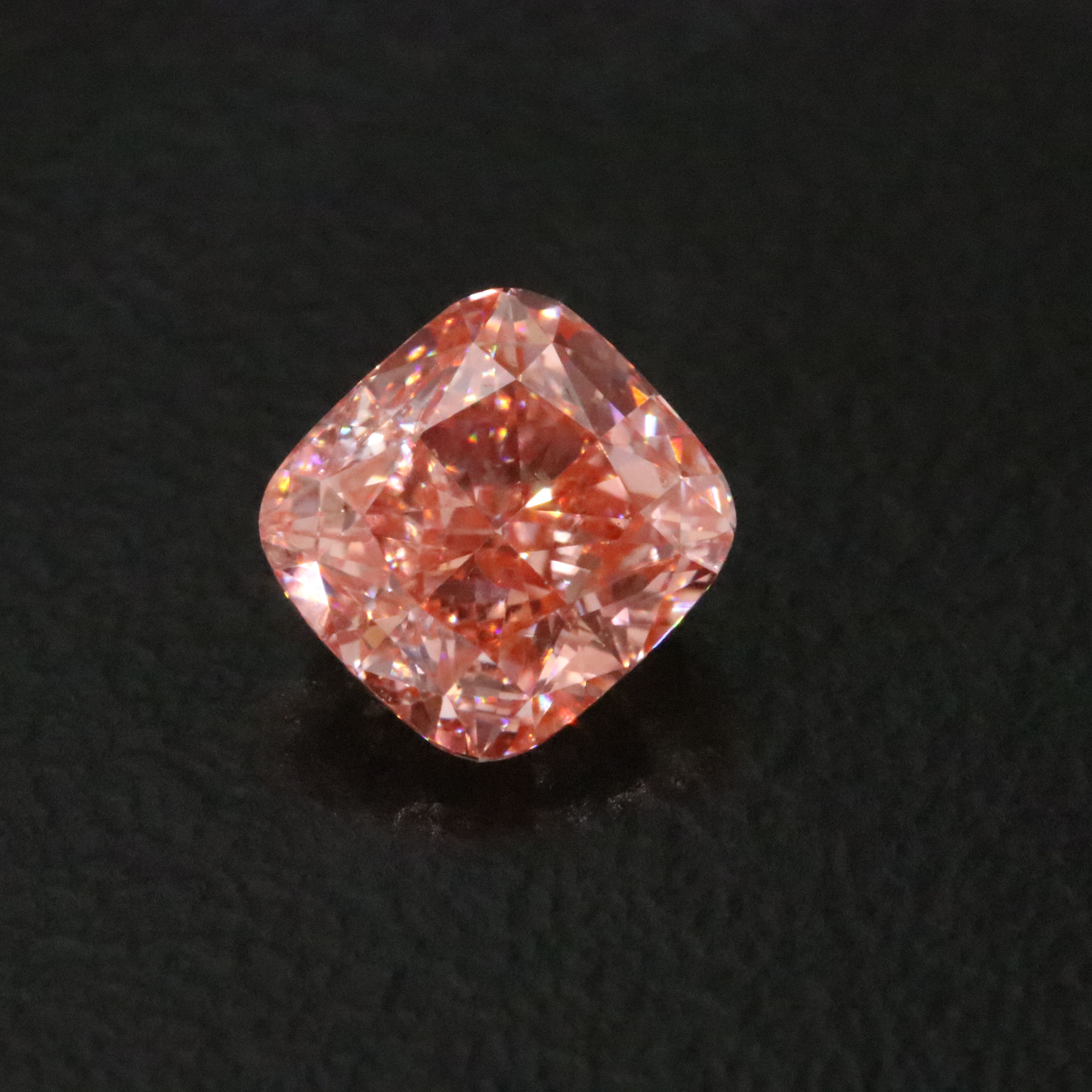 Loose 1.03 CT Lab Grown Fancy Vivid Pink Diamond with IGI Report