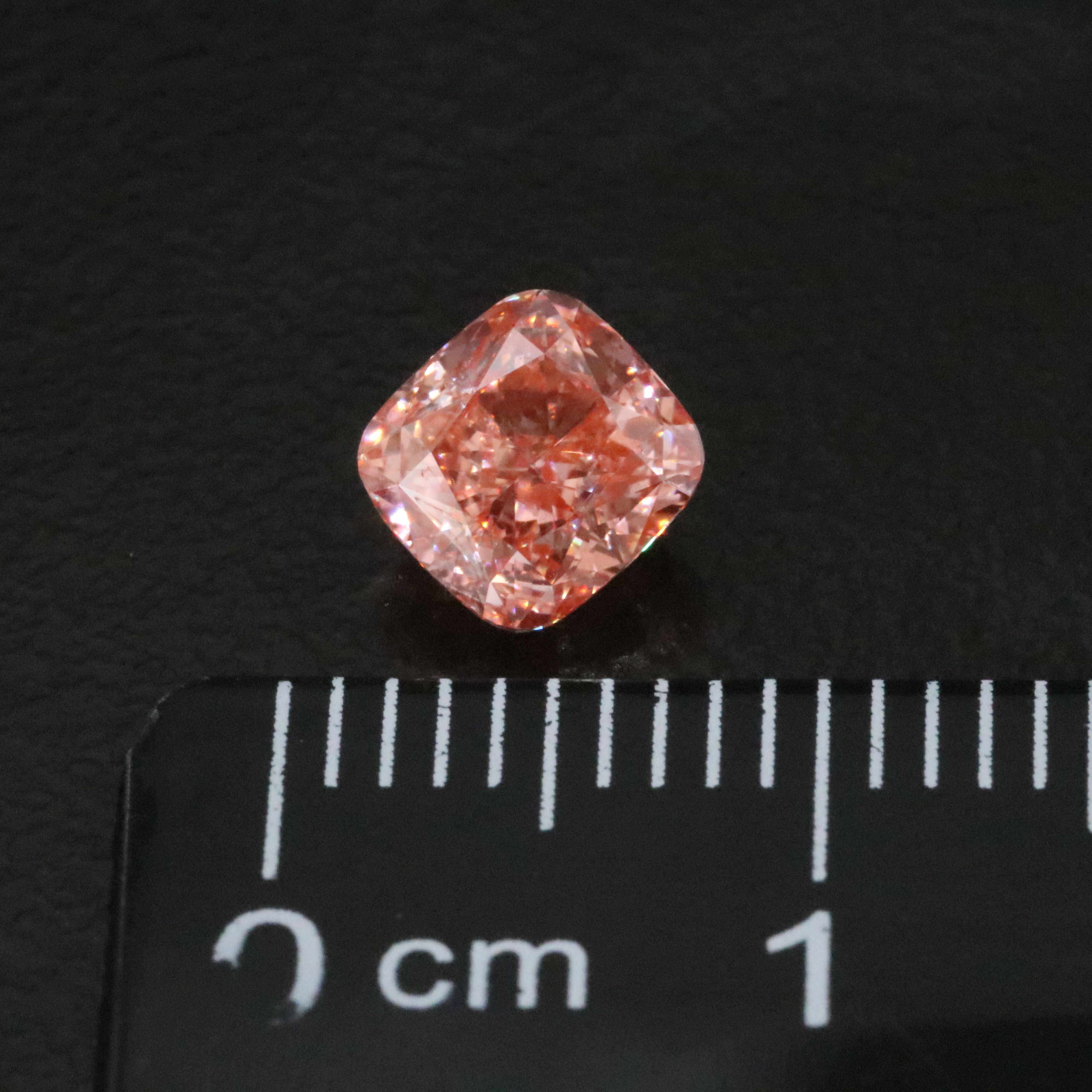 Loose 1.03 CT Lab Grown Fancy Vivid Pink Diamond with IGI Report