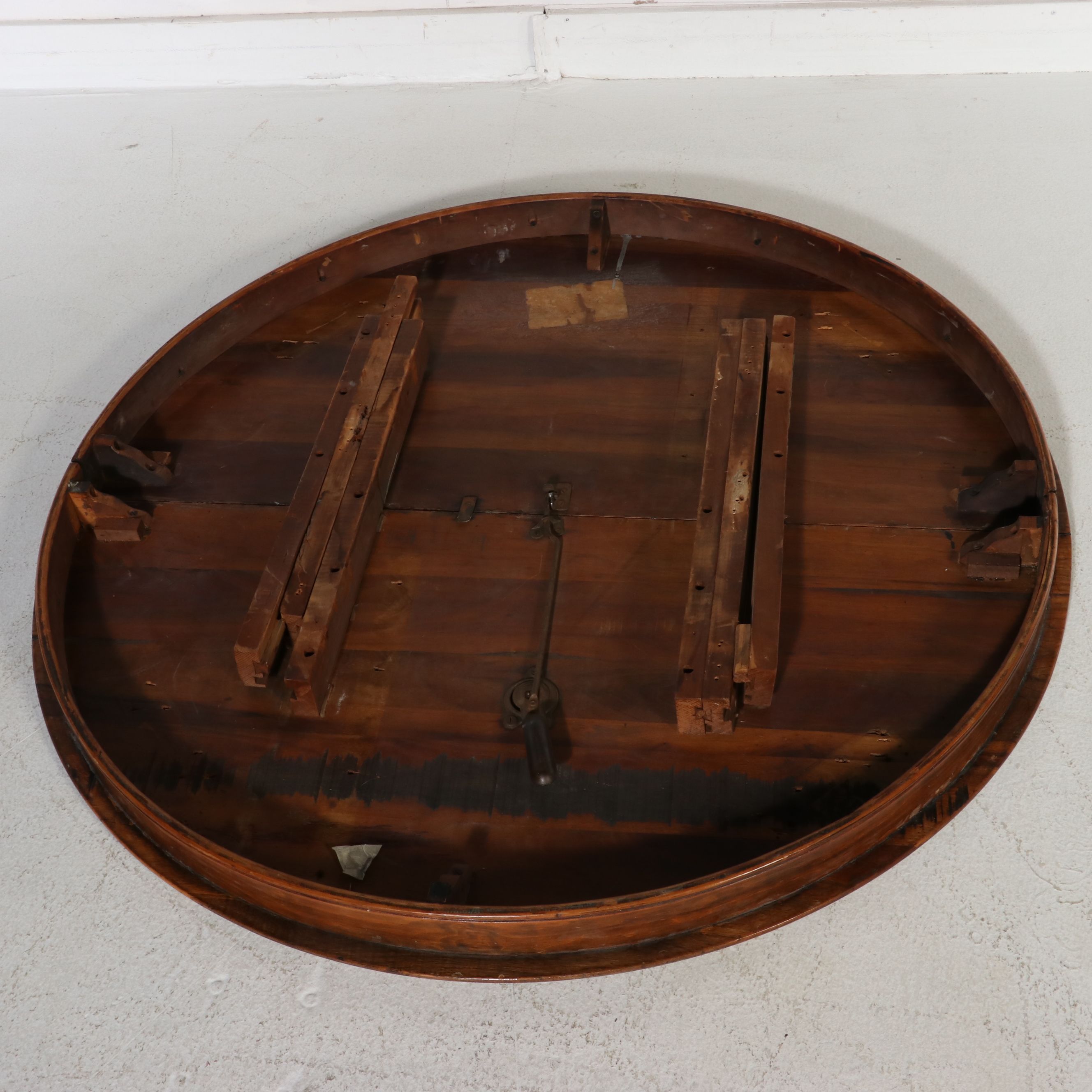 American Empire Mahogany Pedestal Dining Table with Six Parsons-Style Chairs