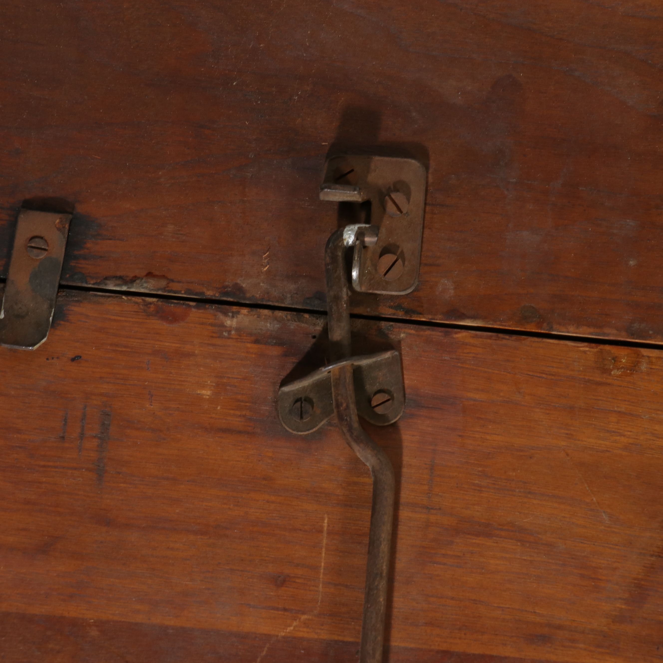 American Empire Mahogany Pedestal Dining Table with Six Parsons-Style Chairs