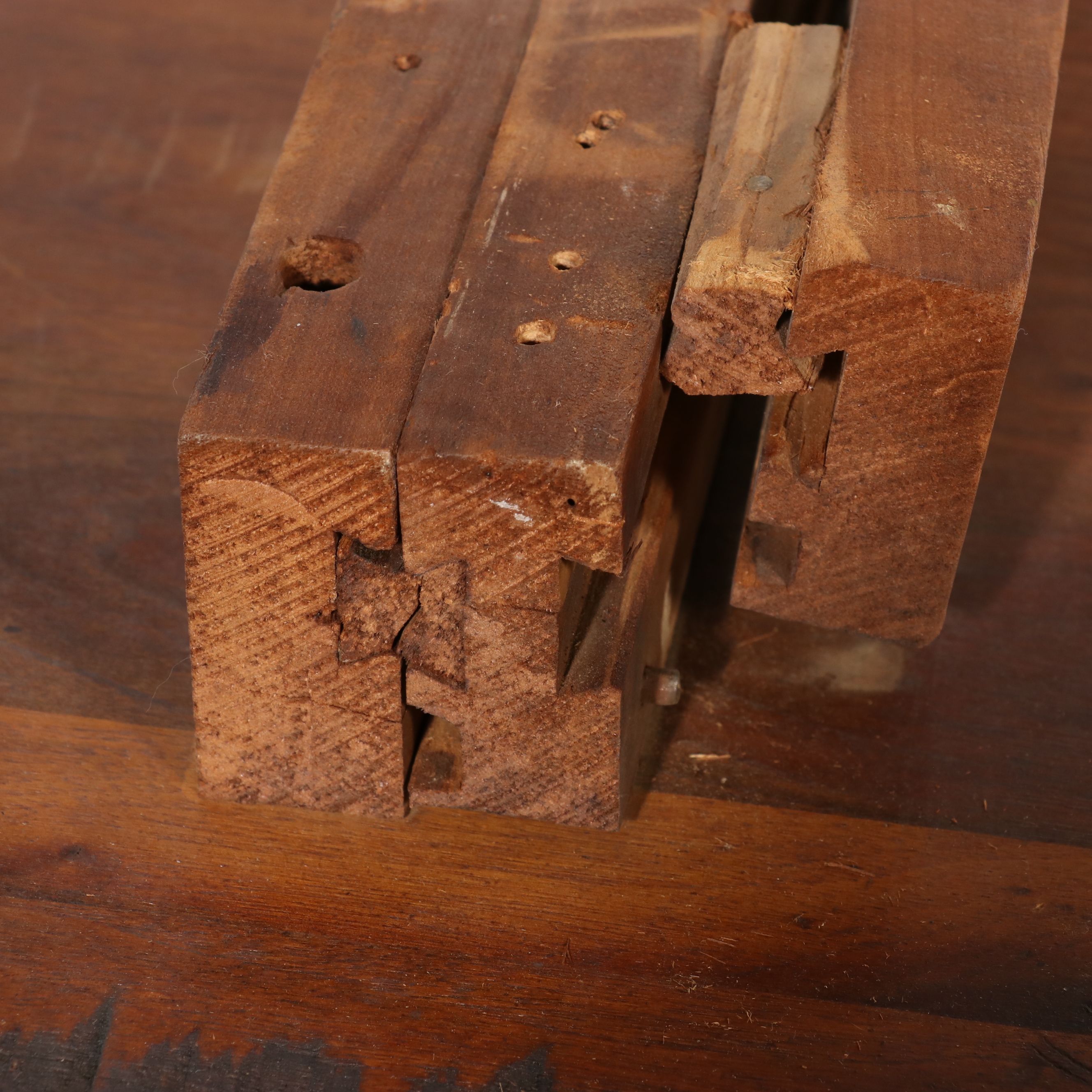American Empire Mahogany Pedestal Dining Table with Six Parsons-Style Chairs