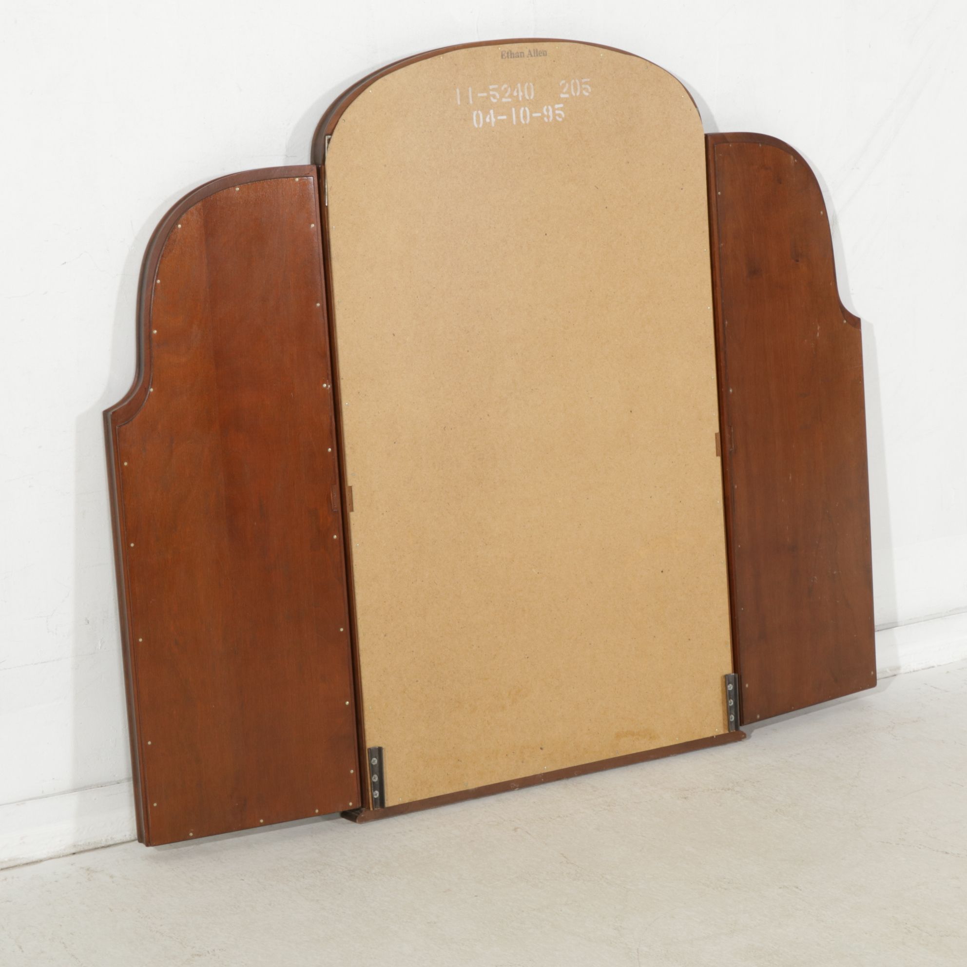 Ethan Allen Federal Style Cherry Dresser with Tri-Fold Mirror