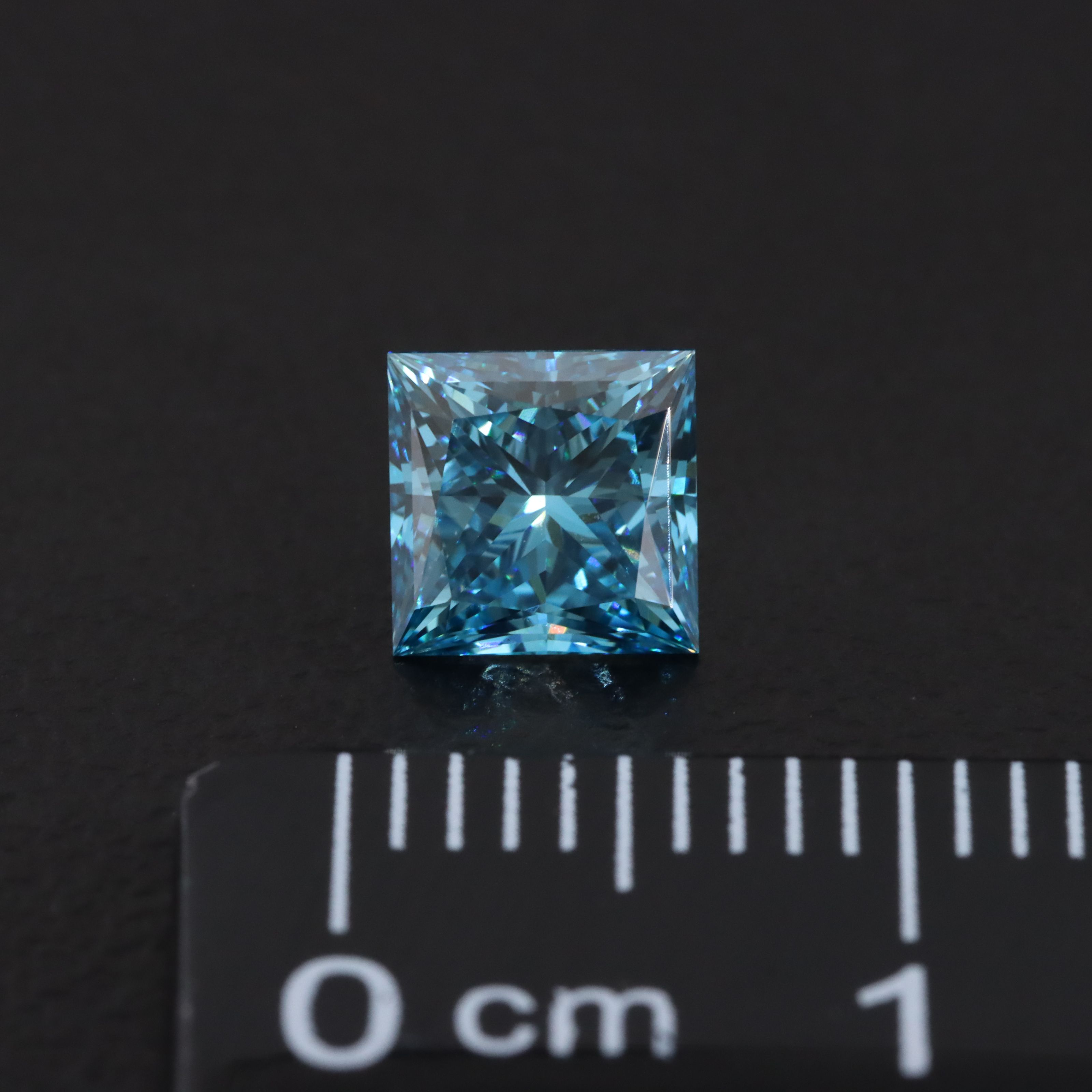 Loose 1.06 CT Lab Grown Fancy Vivid Blue Diamond with IGI Report