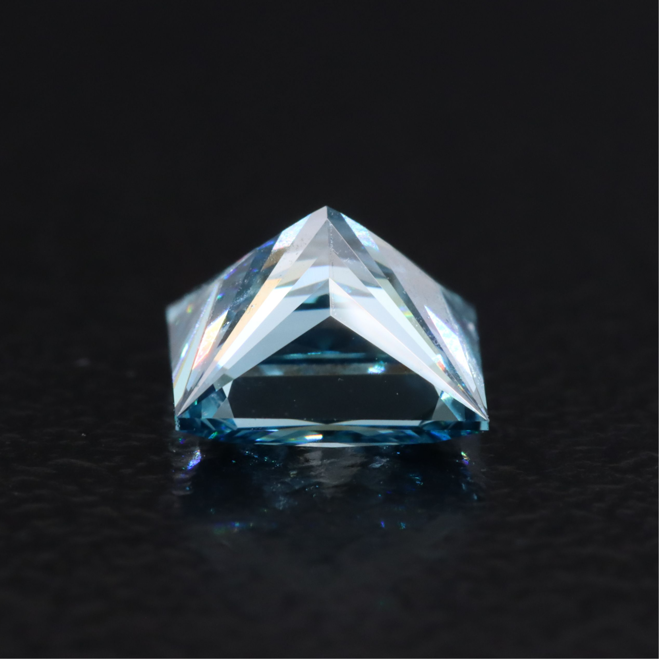Loose 1.06 CT Lab Grown Fancy Vivid Blue Diamond with IGI Report