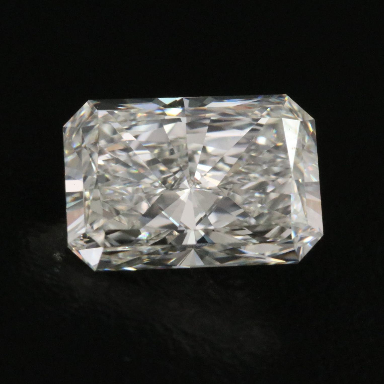 Loose 2.51 CT Lab Grown Diamond with IGI Report
