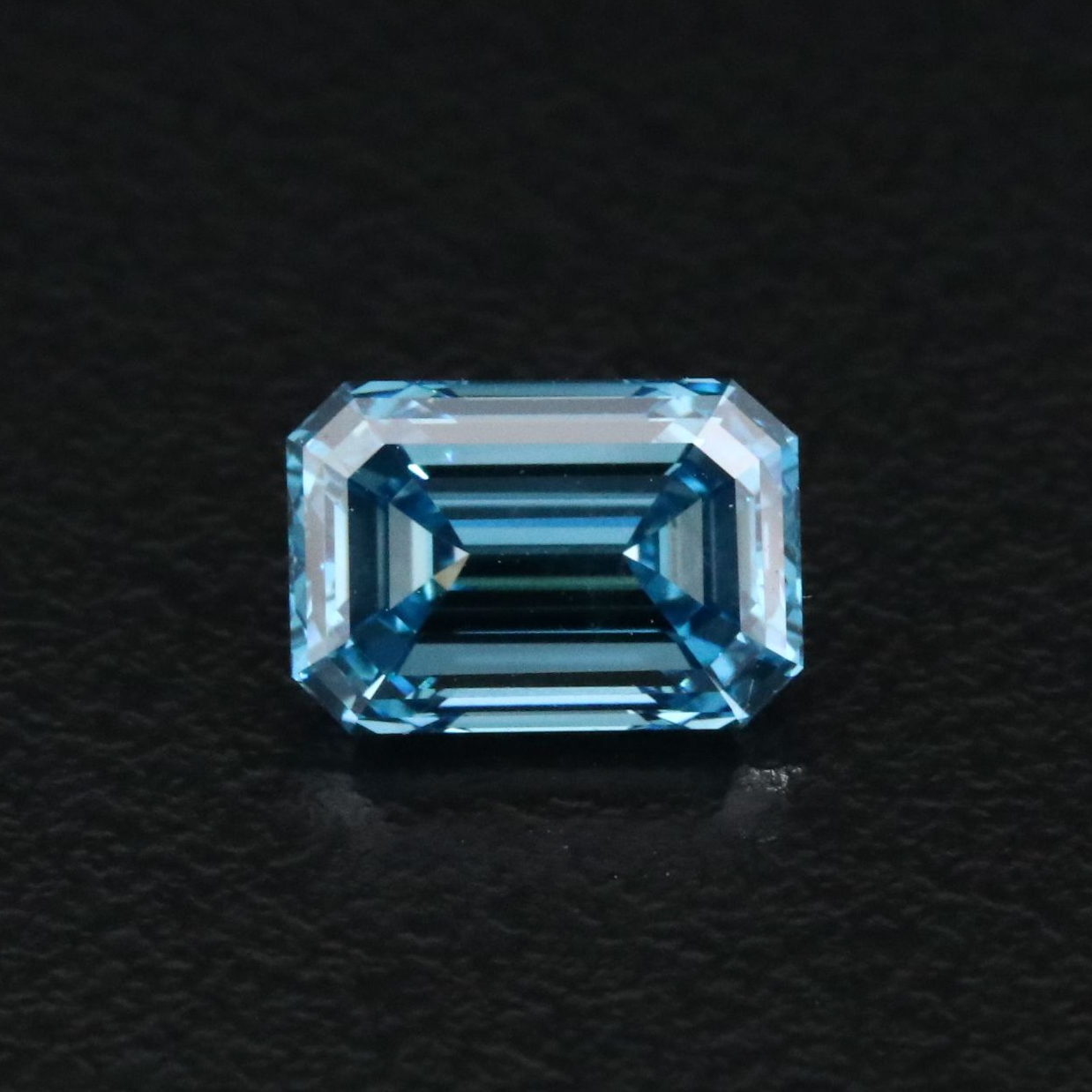 Loose 1.52 CT Lab Grown Fancy Vivid Blue Diamond with IGI Report