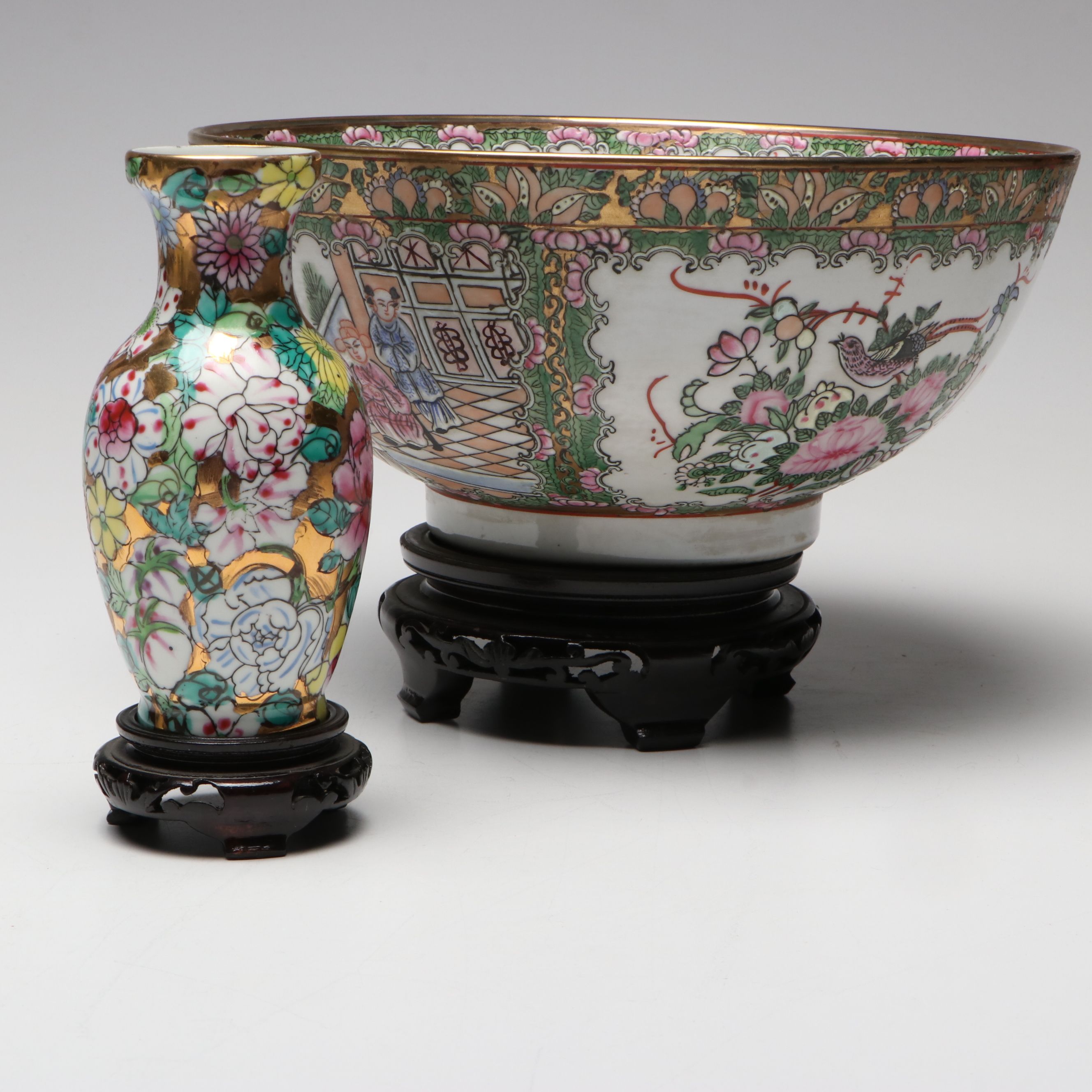 Chinese Rose Medallion Porcelain Bowl & "Thousand Flowers" Vase on Wood Bases