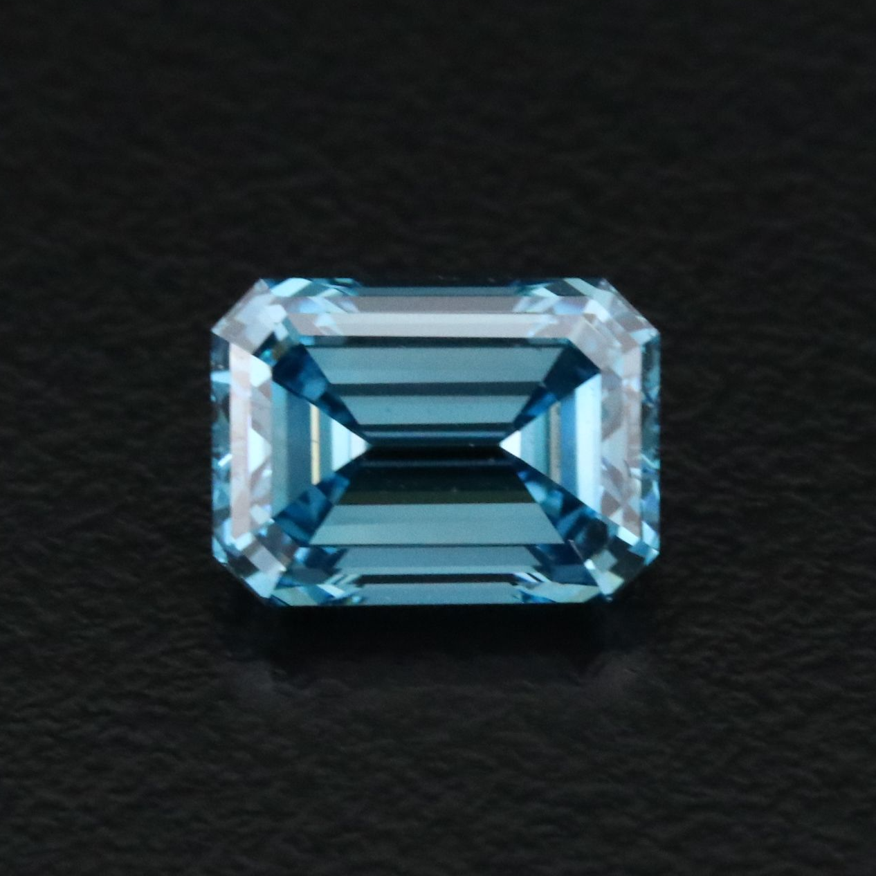 Loose 2.06 CT Lab Grown Fancy Vivid Blue Diamond with IGI Report