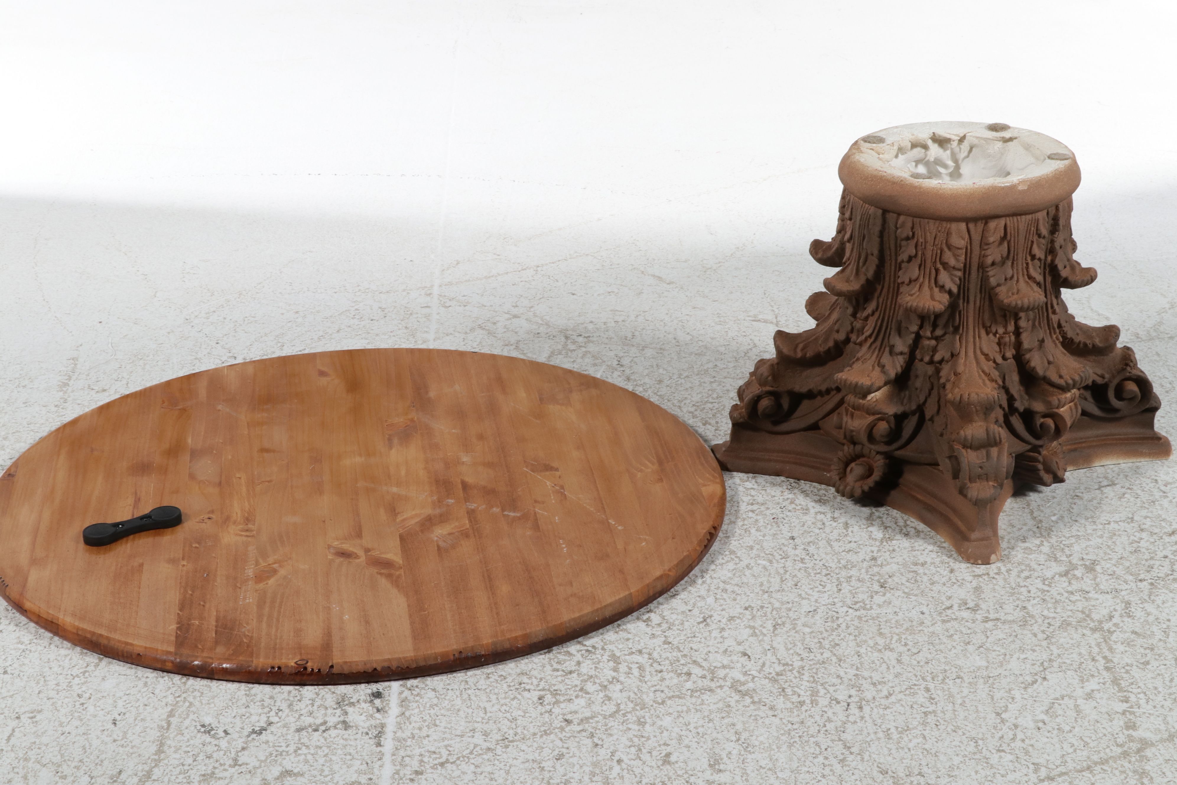 Round Center Table with Corinthian Capital Base, Late 20th/Early 21st Century