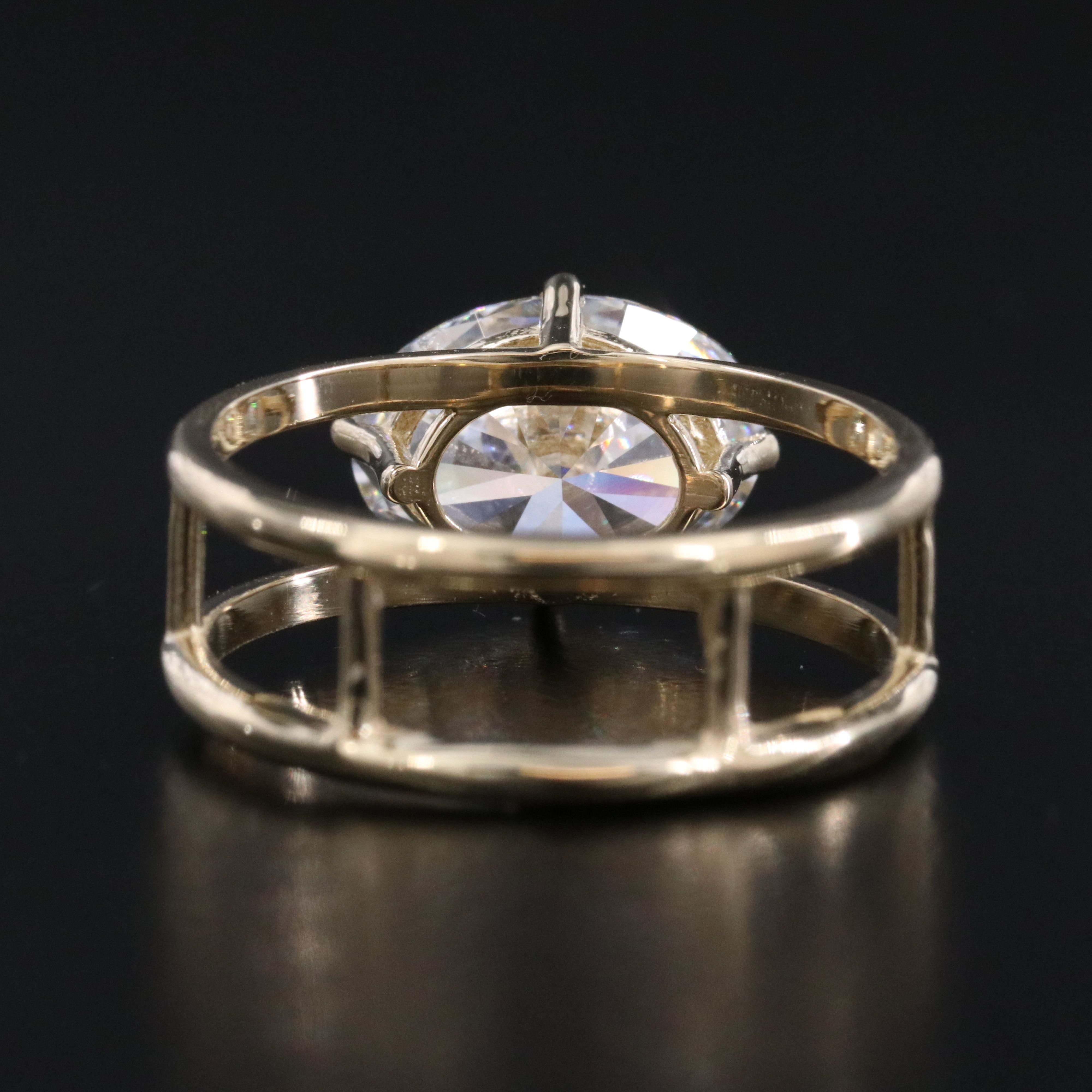 14K 3.01 CT Lab Grown Diamond East West Ring with IGI Report