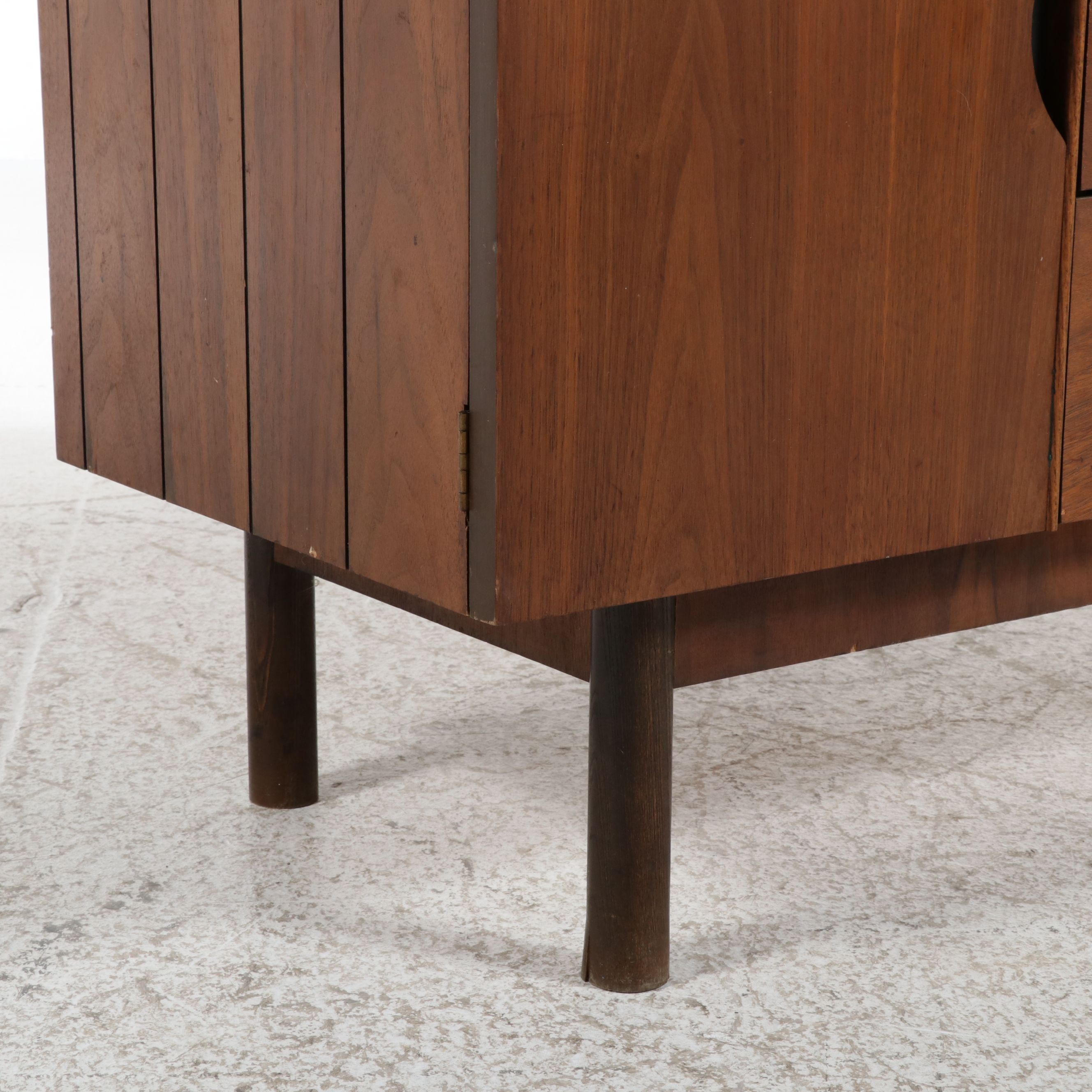 Stanley Furniture Mid Century Modern Walnut China Hutch, 1960s