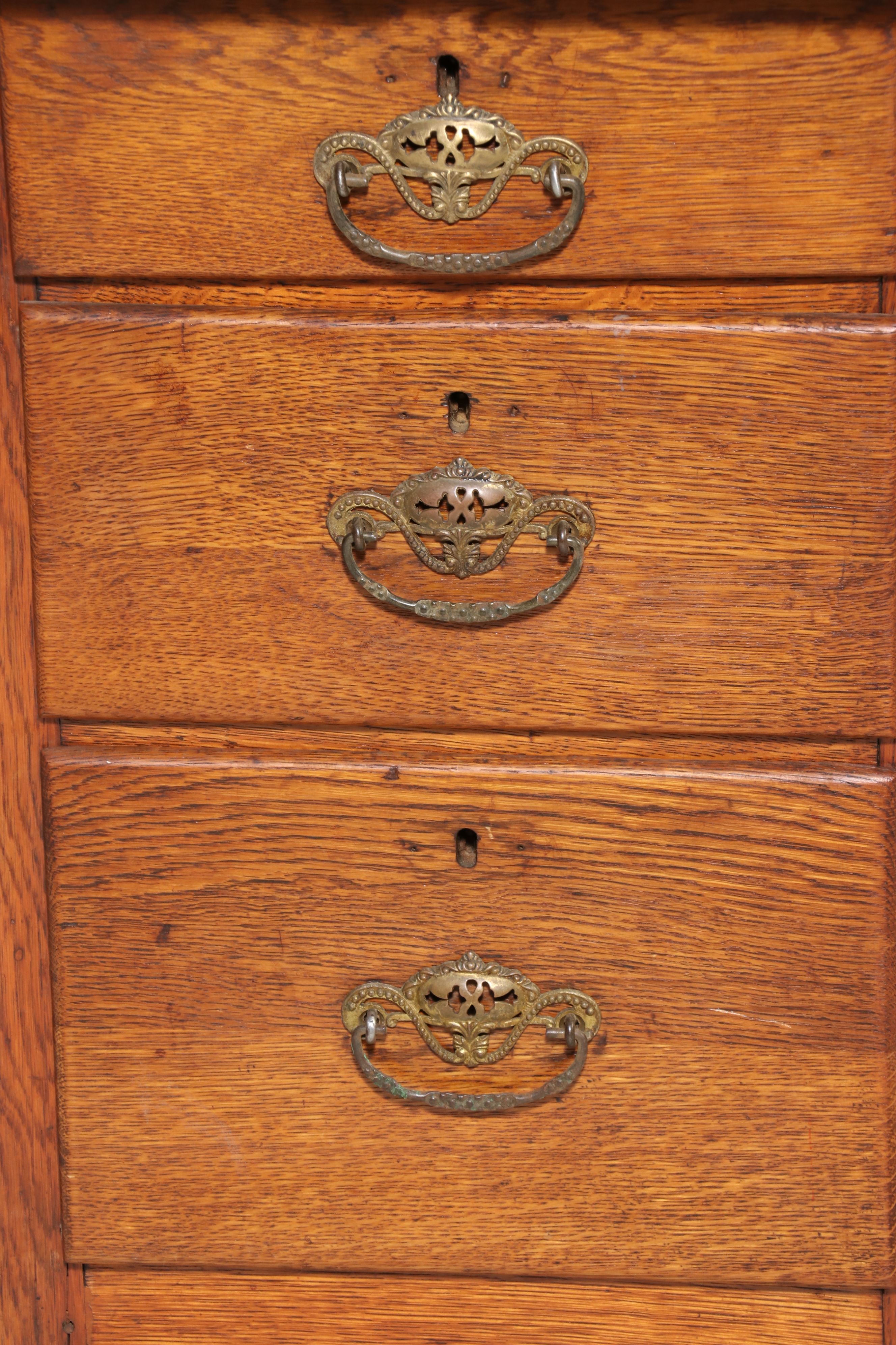 American Late Victorian Oak Three-Drawer Chest, Late 19th Century