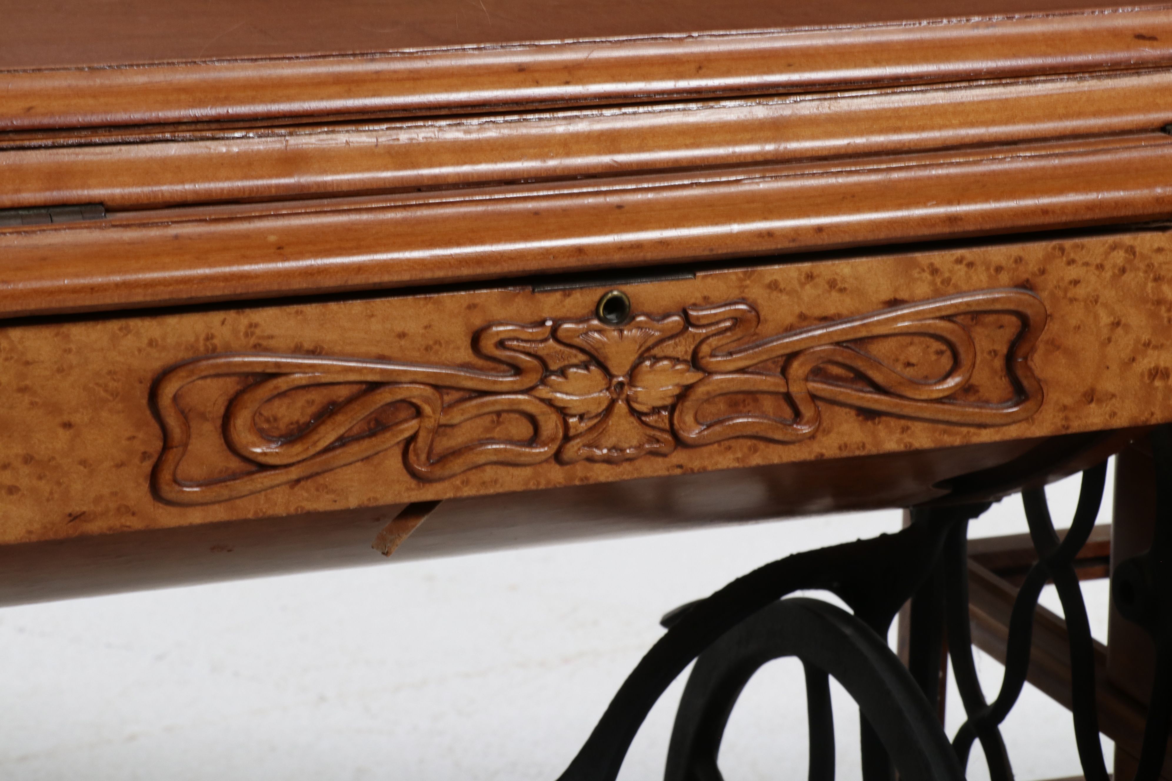 Singer Oak and Cast Iron Treadle Sewing Cabinet, Early 20th Century