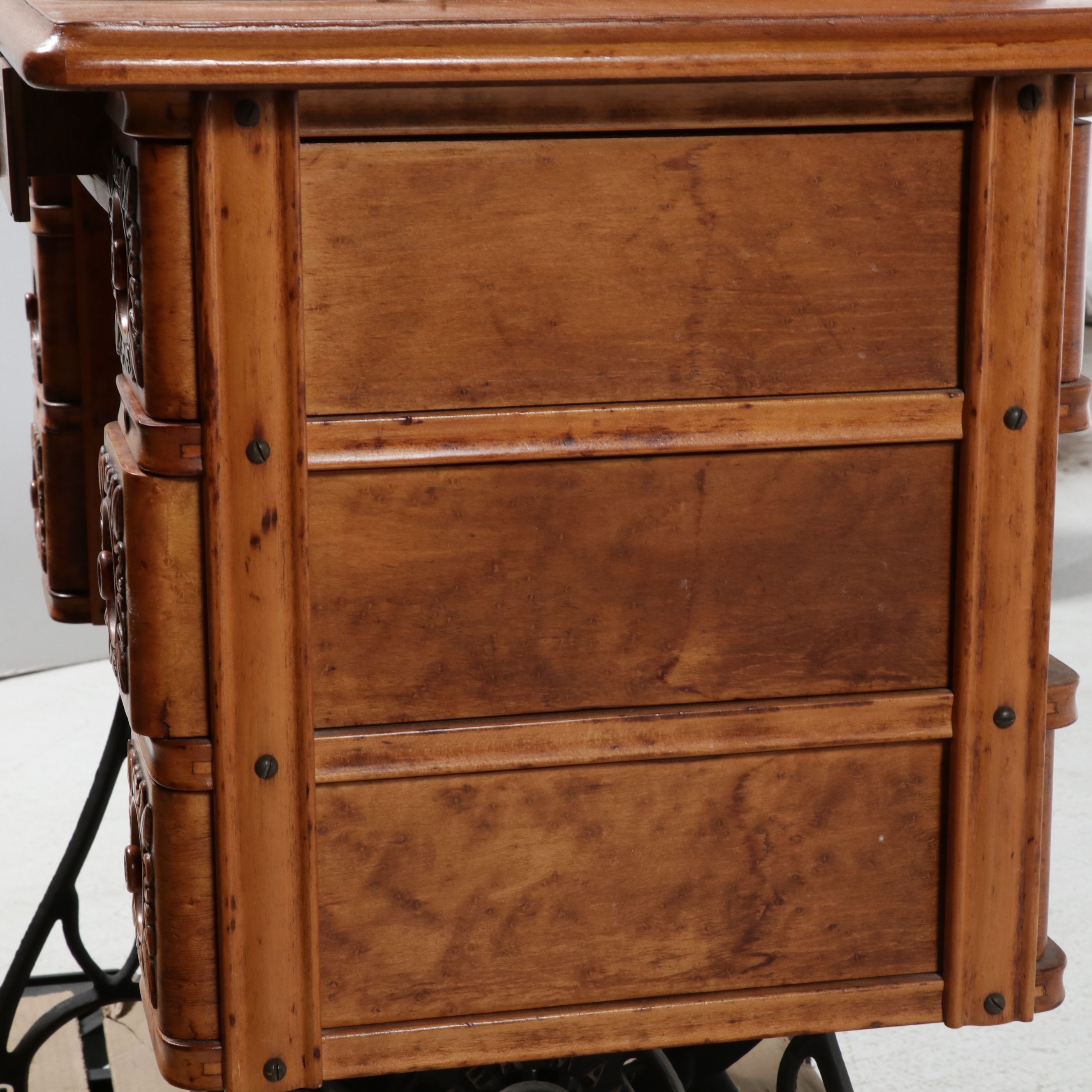 Singer Oak and Cast Iron Treadle Sewing Cabinet, Early 20th Century