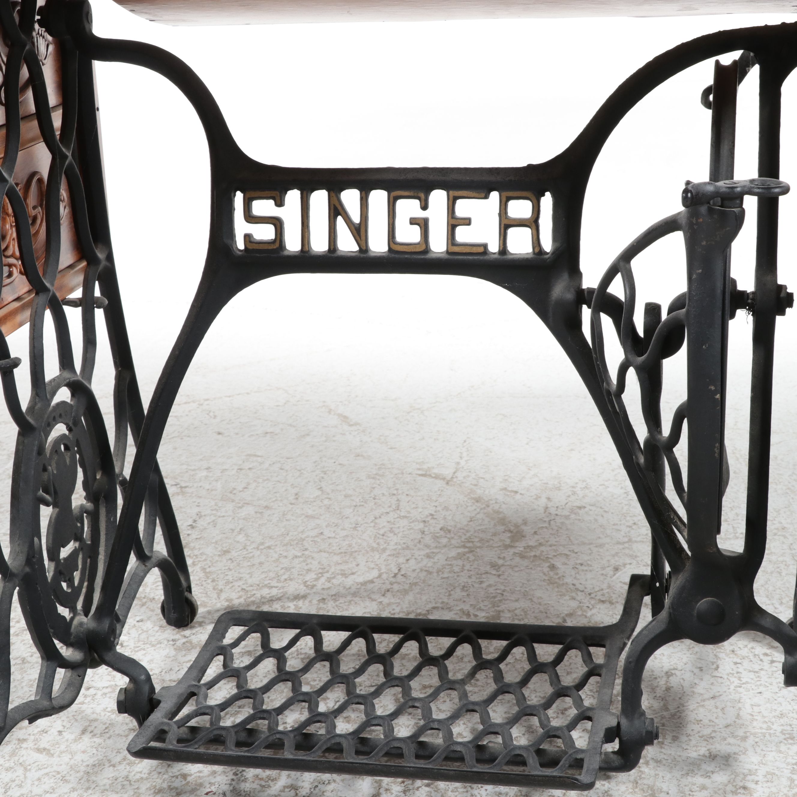 Singer Oak and Cast Iron Treadle Sewing Cabinet, Early 20th Century