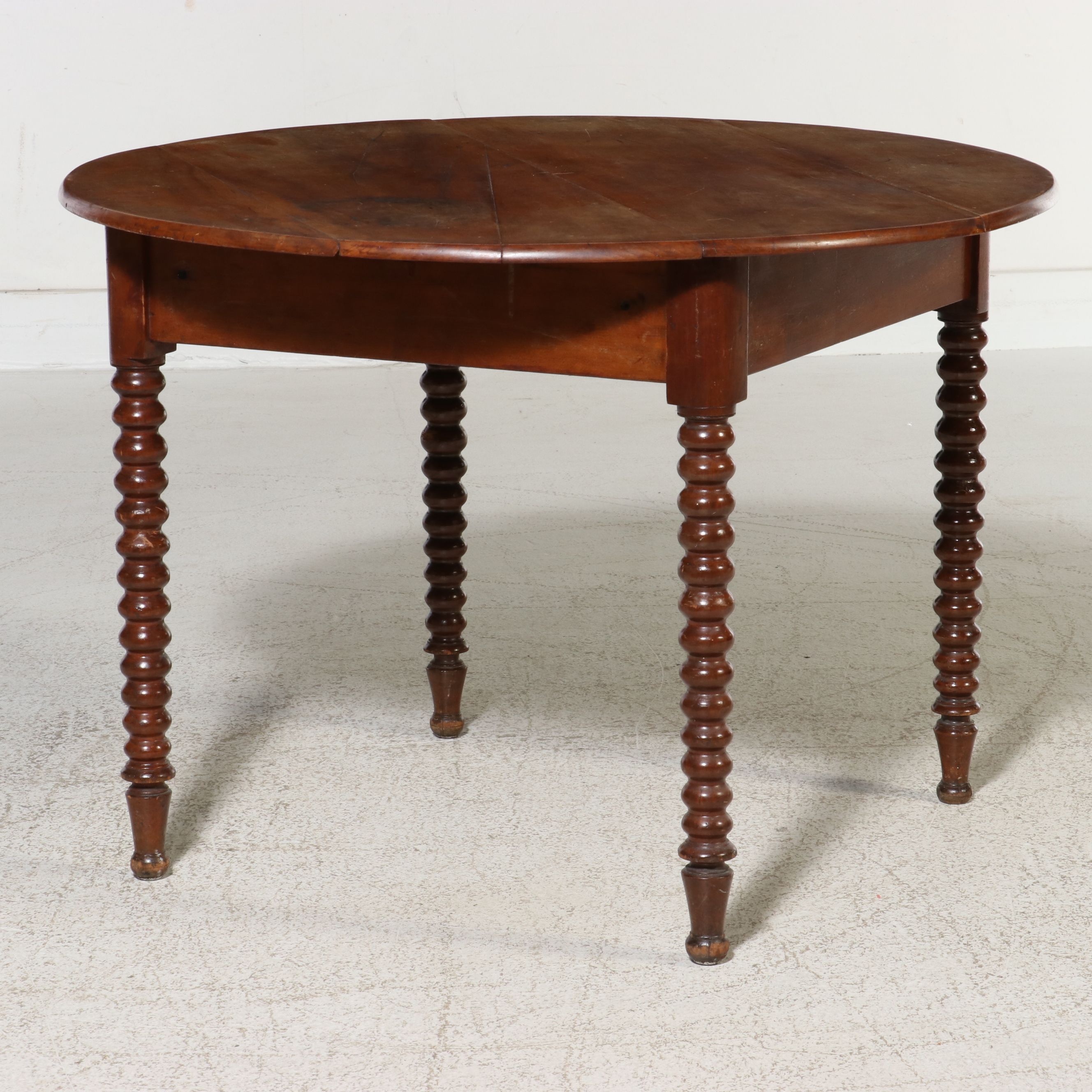 American Victorian Pine Spool-Turned Center Table, Mid to Late 19th Century