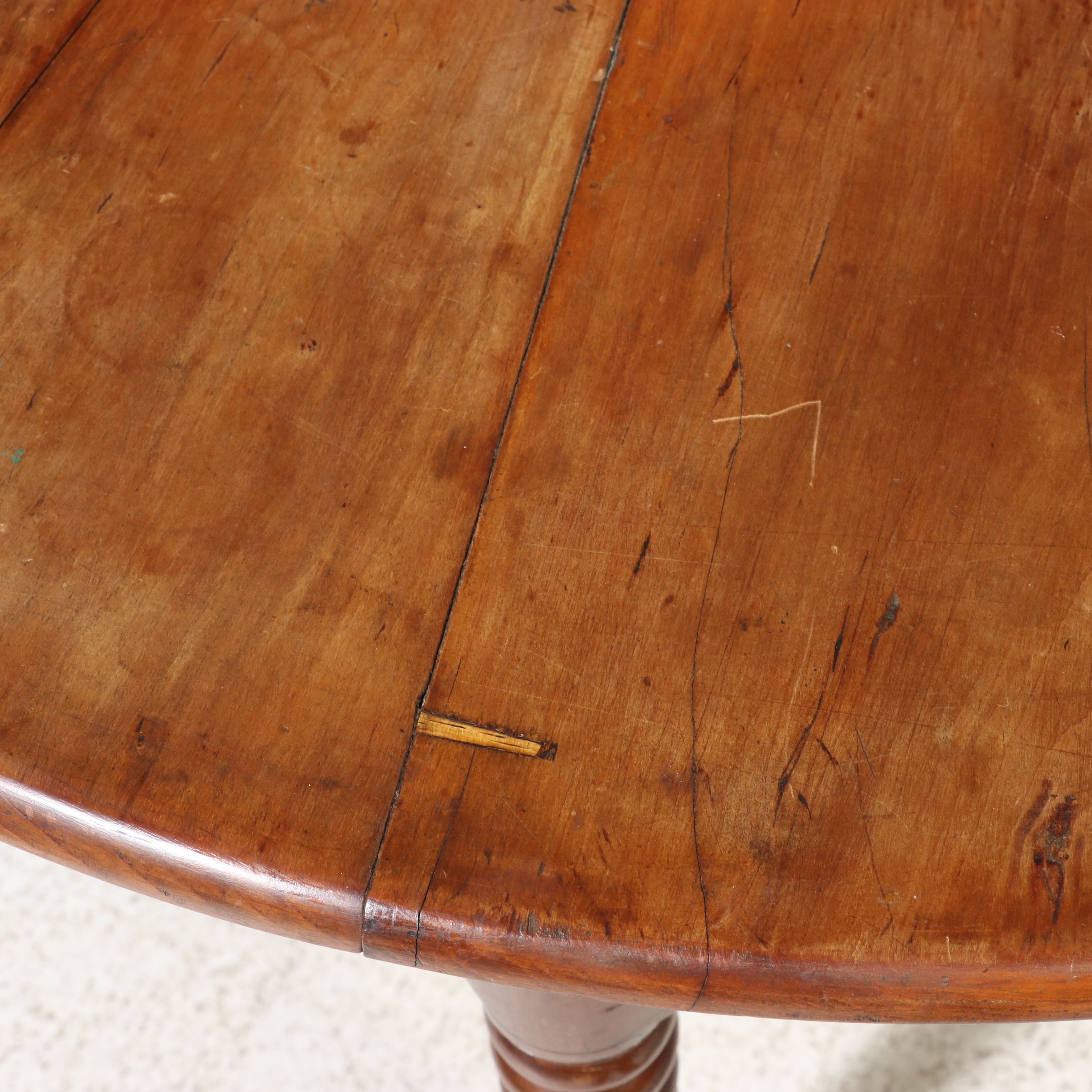 American Victorian Pine Spool-Turned Center Table, Mid to Late 19th Century