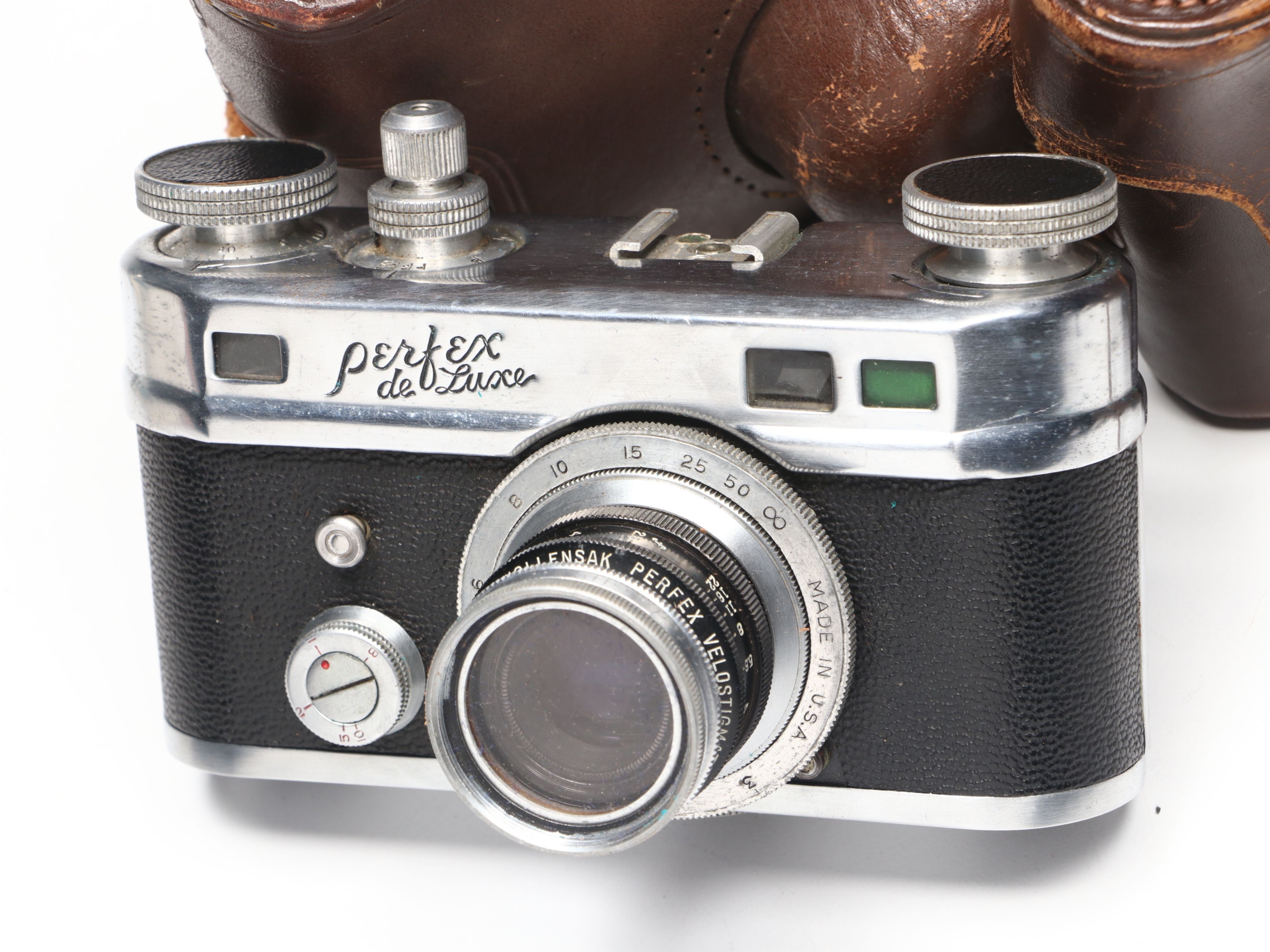 Detrola HW, Whitehouse Beacon and More Mid-20th Century Cameras