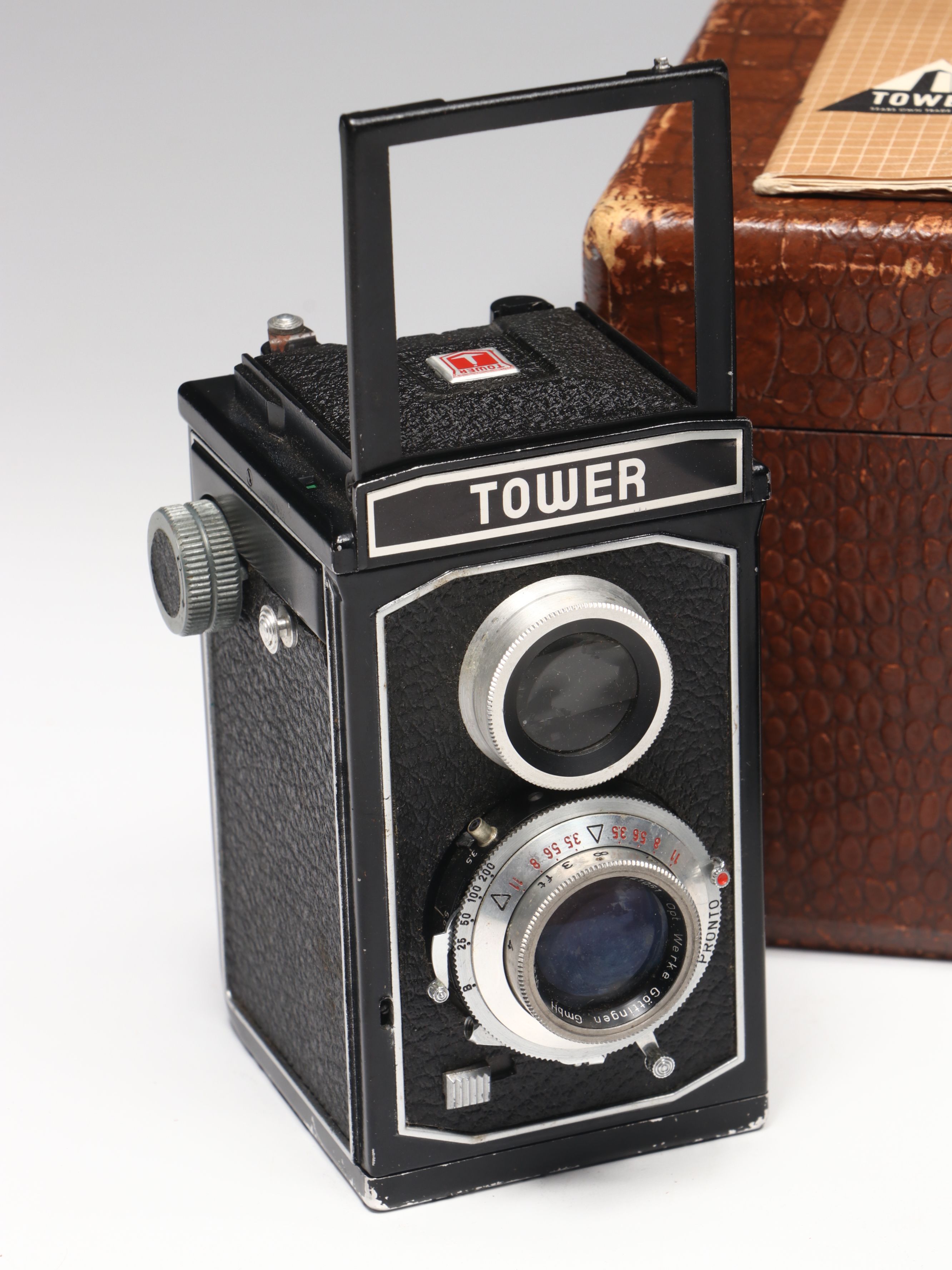 Detrola HW, Whitehouse Beacon and More Mid-20th Century Cameras