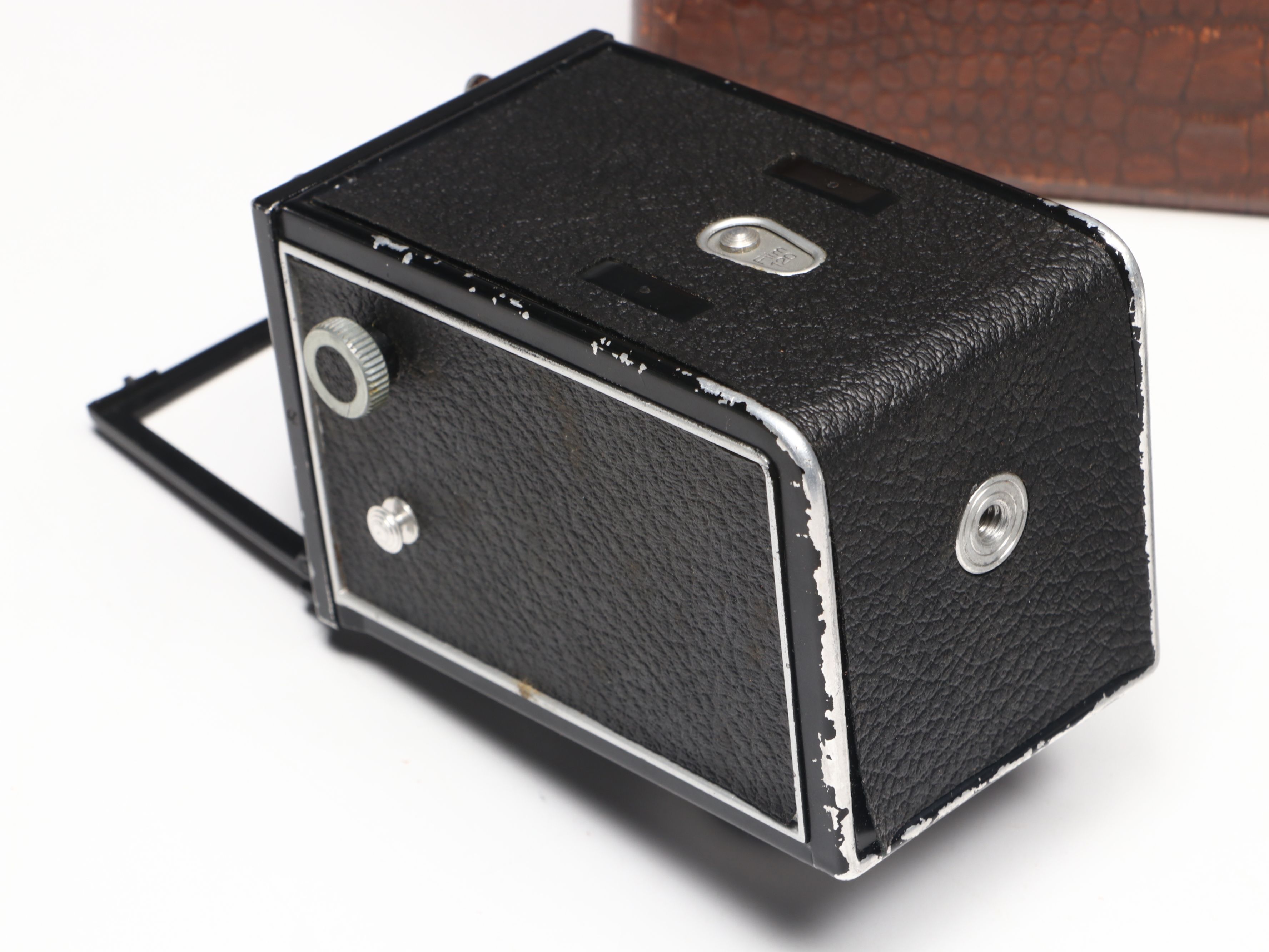 Detrola HW, Whitehouse Beacon and More Mid-20th Century Cameras