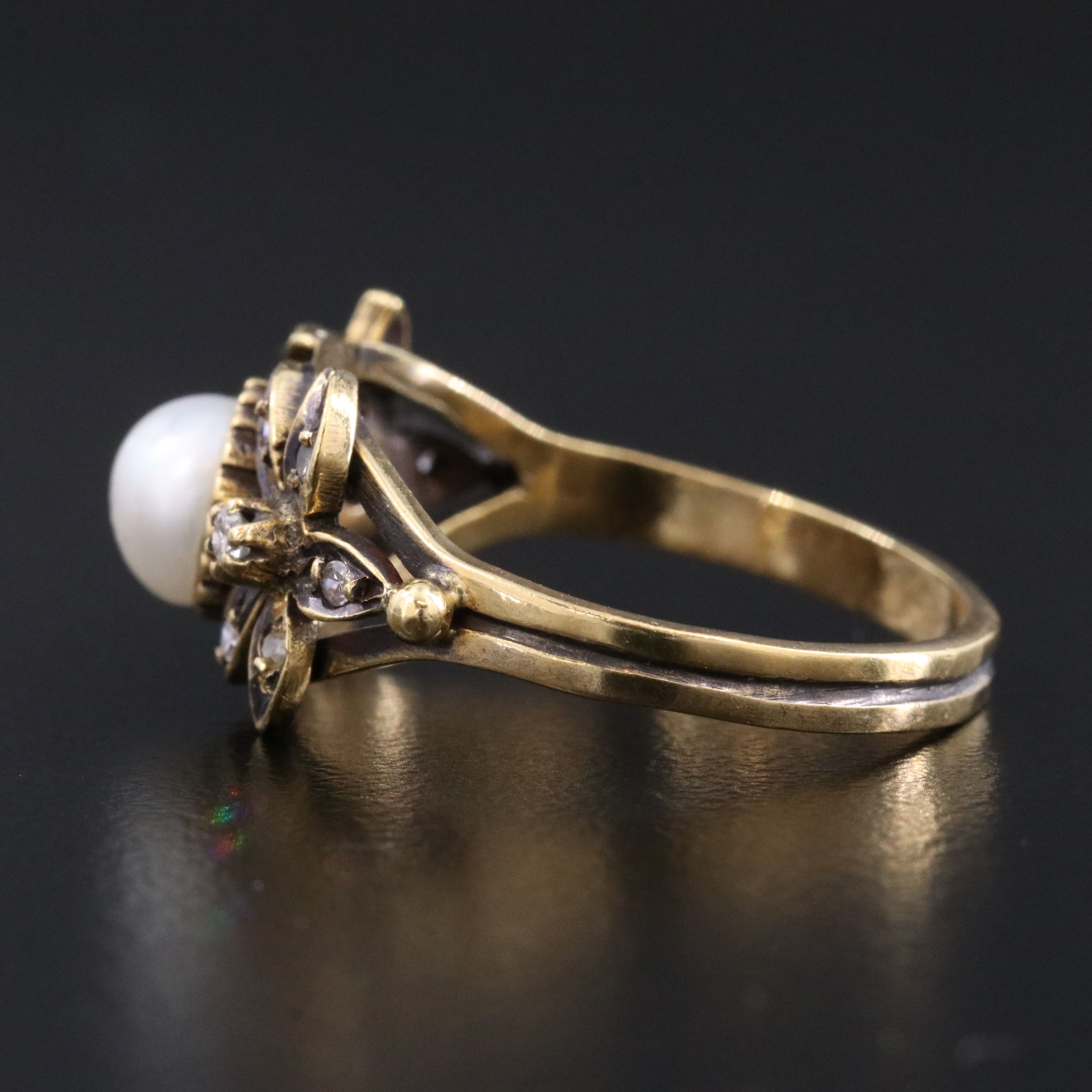 18K Pearl and Diamond Flower Ring